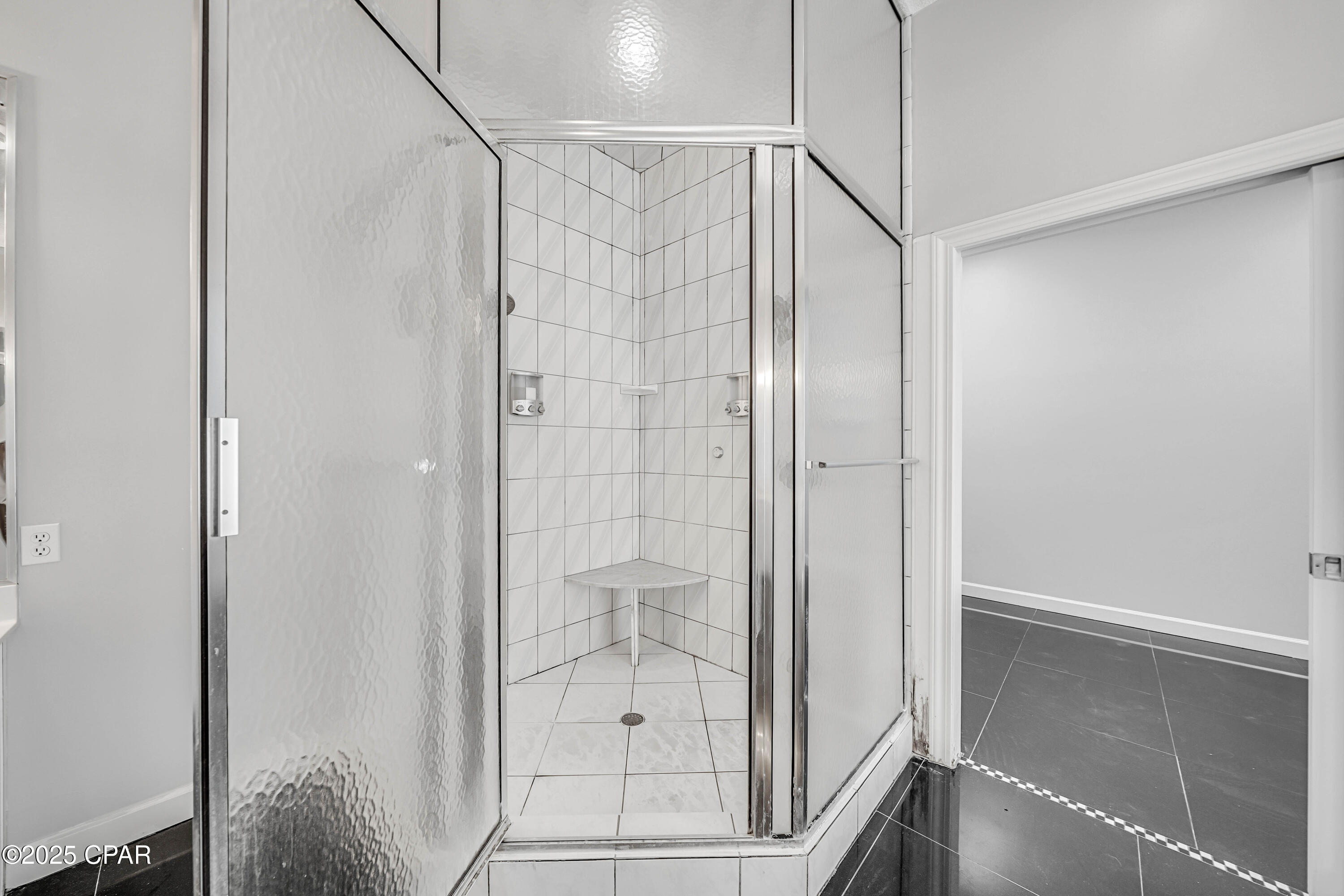 4_er6wlsajjvajquz6e Rst472gseal7irhqn1_vtoc