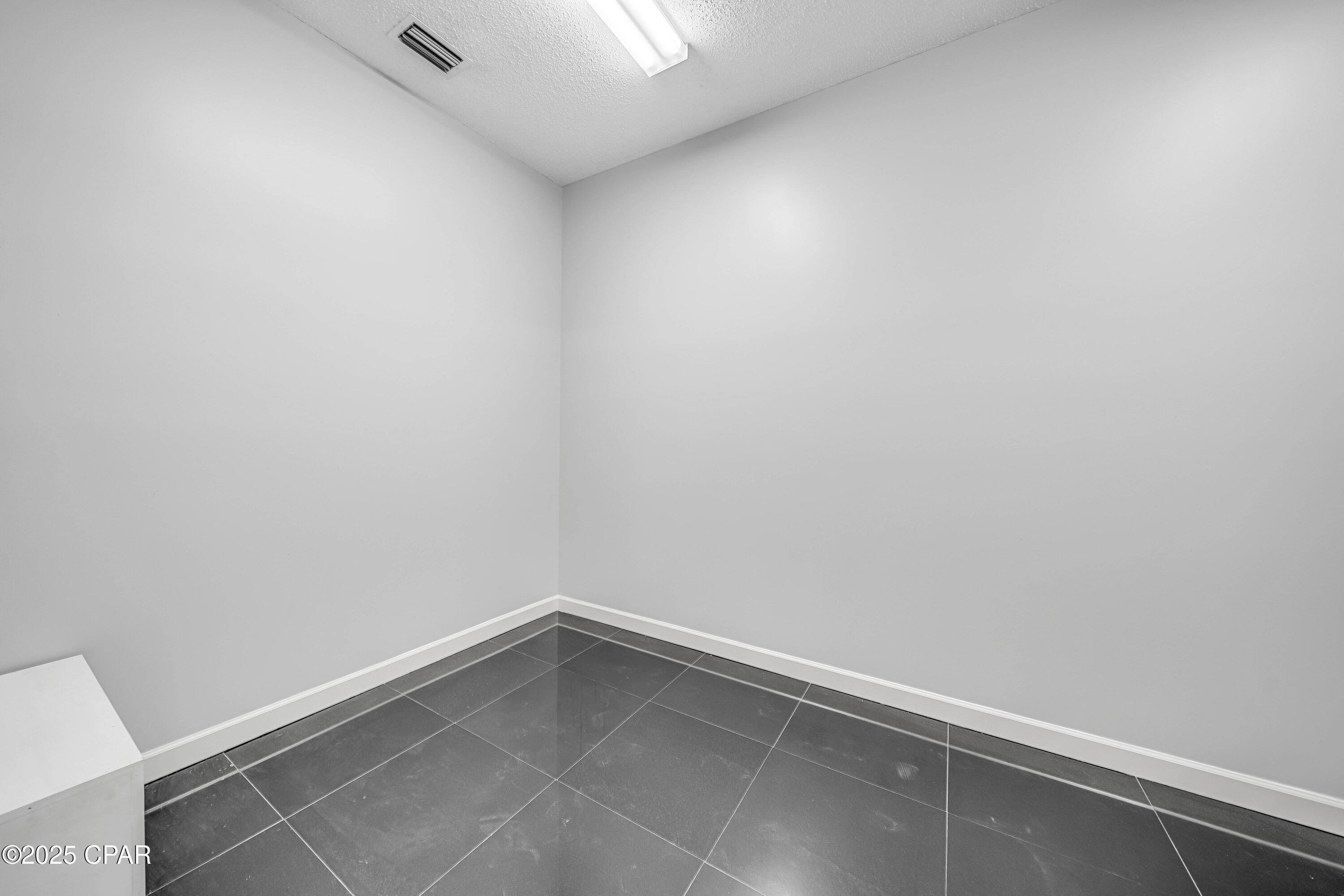 Viu2y5dch4rybbud7yxcrhndvitva1_wnww6ppratcw