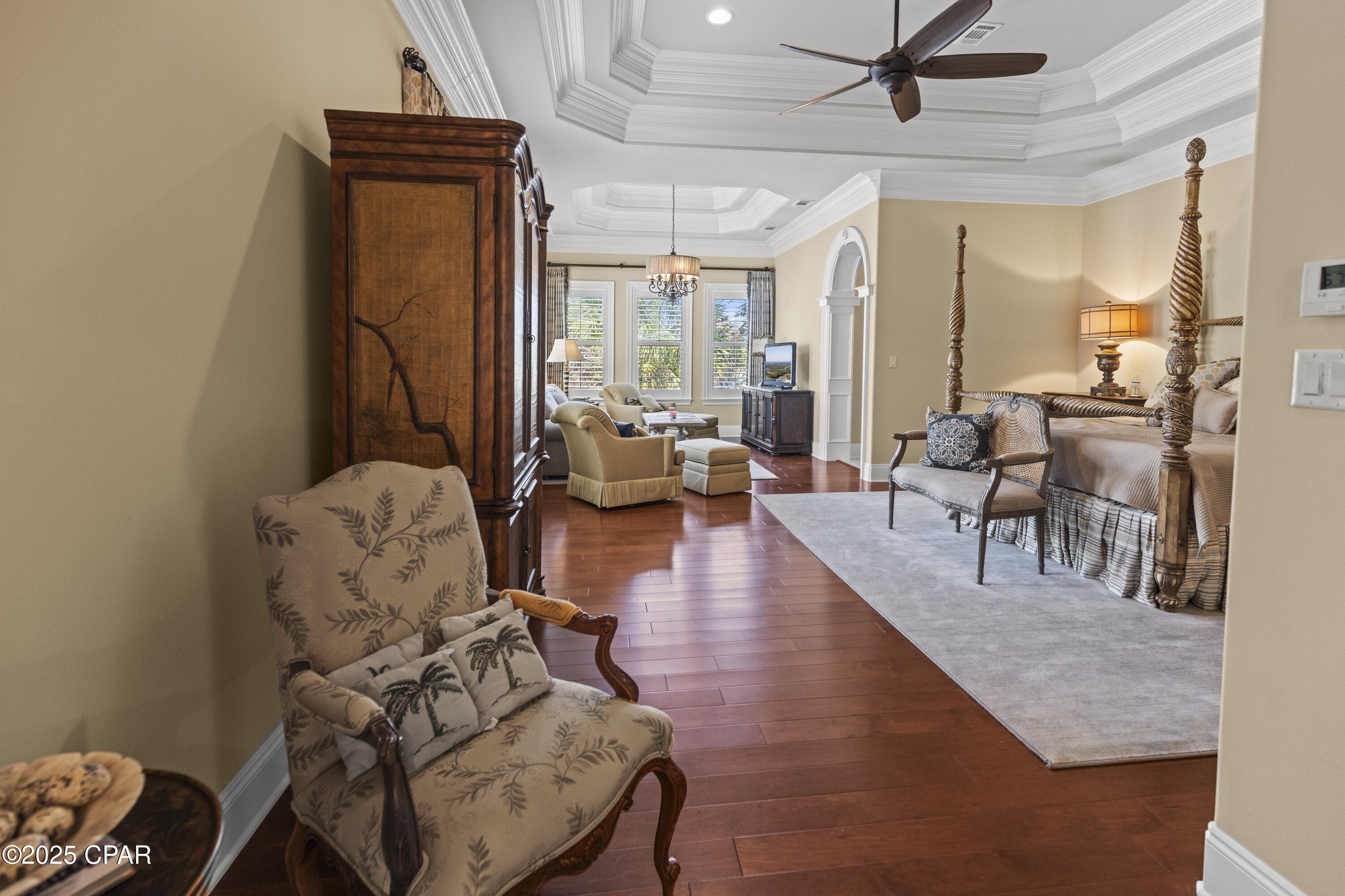 1hwhwhfuixxkeyca4zkf7cex27uzhjbpuqkccmziwqg