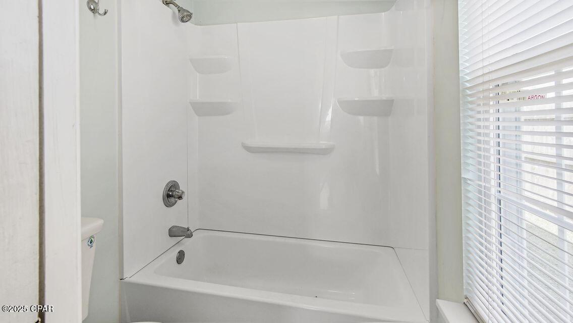 Image 18 For 1817 Foster Avenue