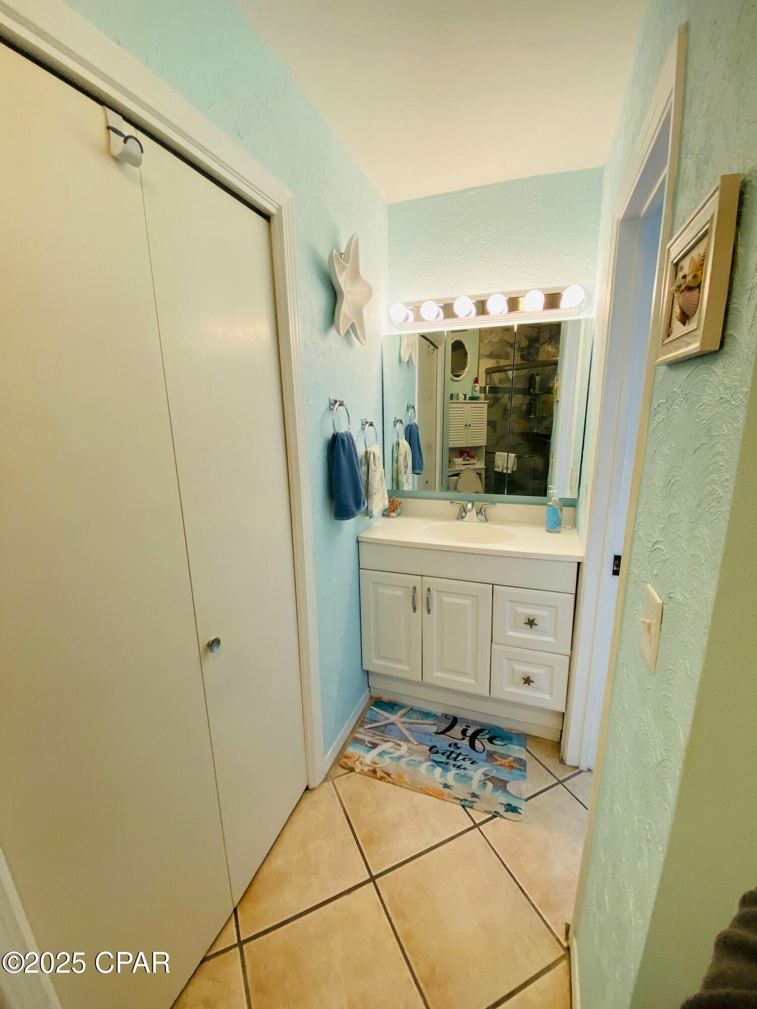 Rvfy4fesvui3beze0s3ecpg7fx39pklk_cdi Xhynly