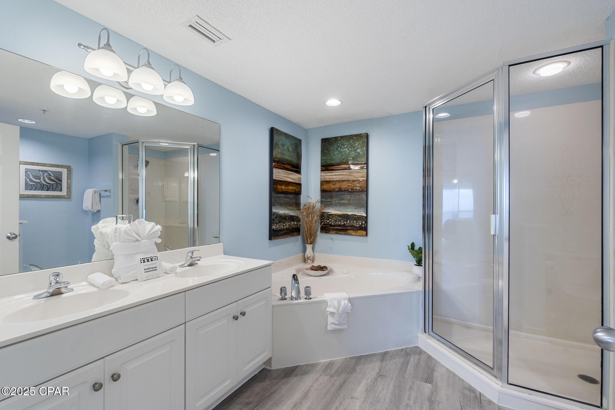 E65u1czab7zge68wmgp0tpemjgutdo_hunzvxzbbnxk