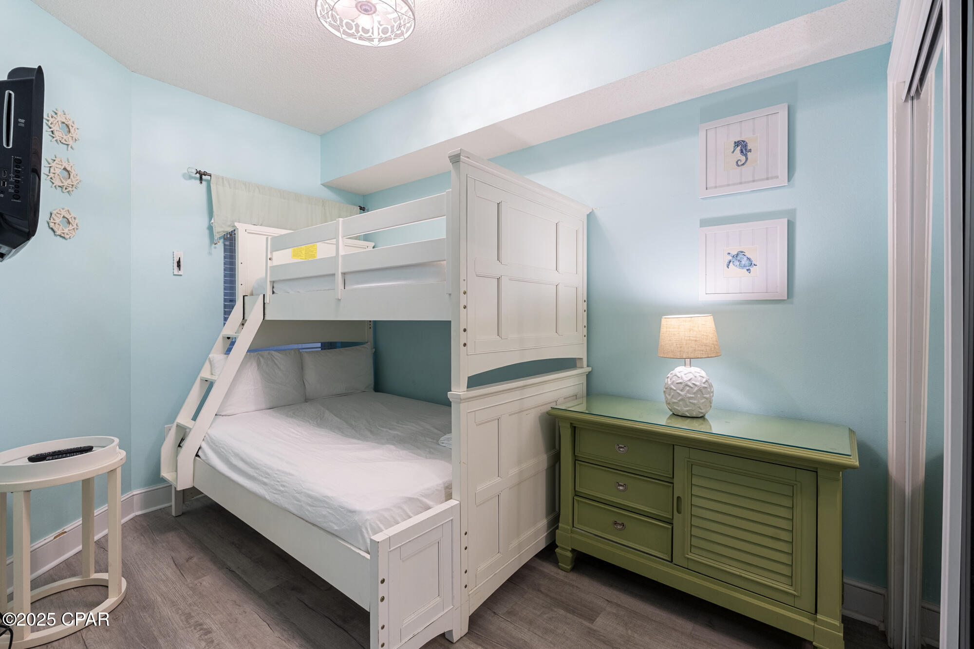 Manaskxy806ky_fr8j9fer60v1ii4d0kuwyuvgaacqa