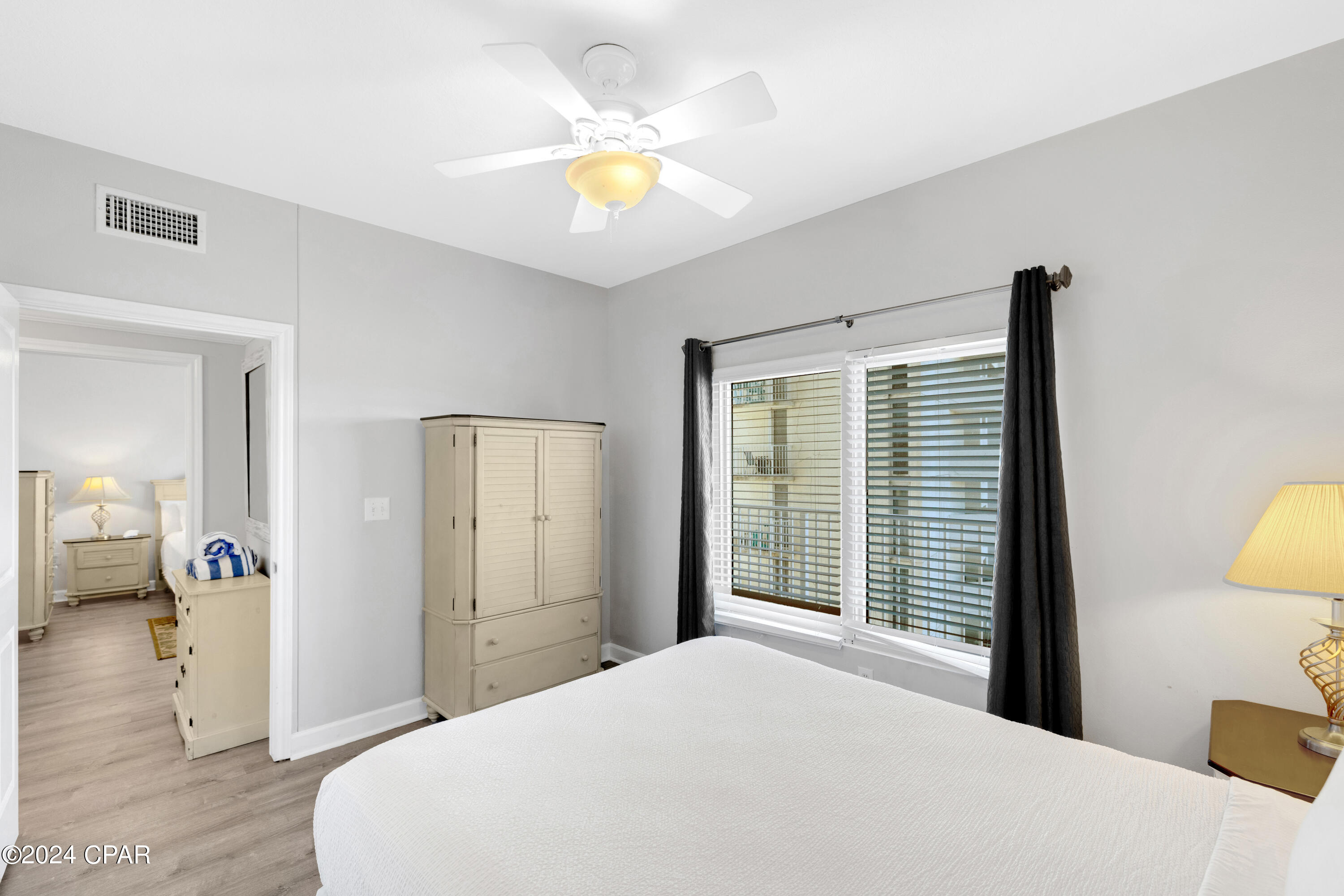 Image 29 For 9900 Thomas Drive 1104