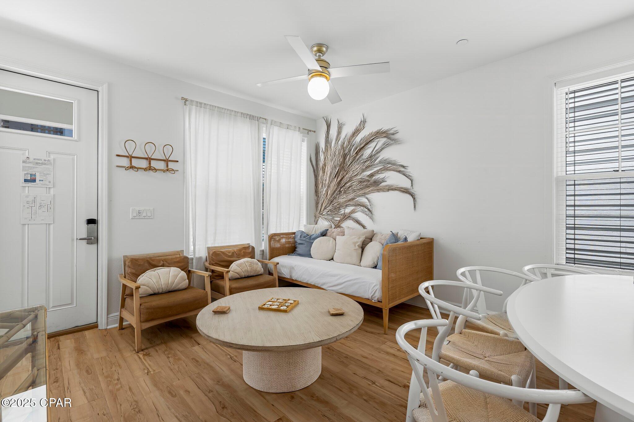 Qewqemu69buk817a_i12aiyzay78v2szm0zuvkegfac