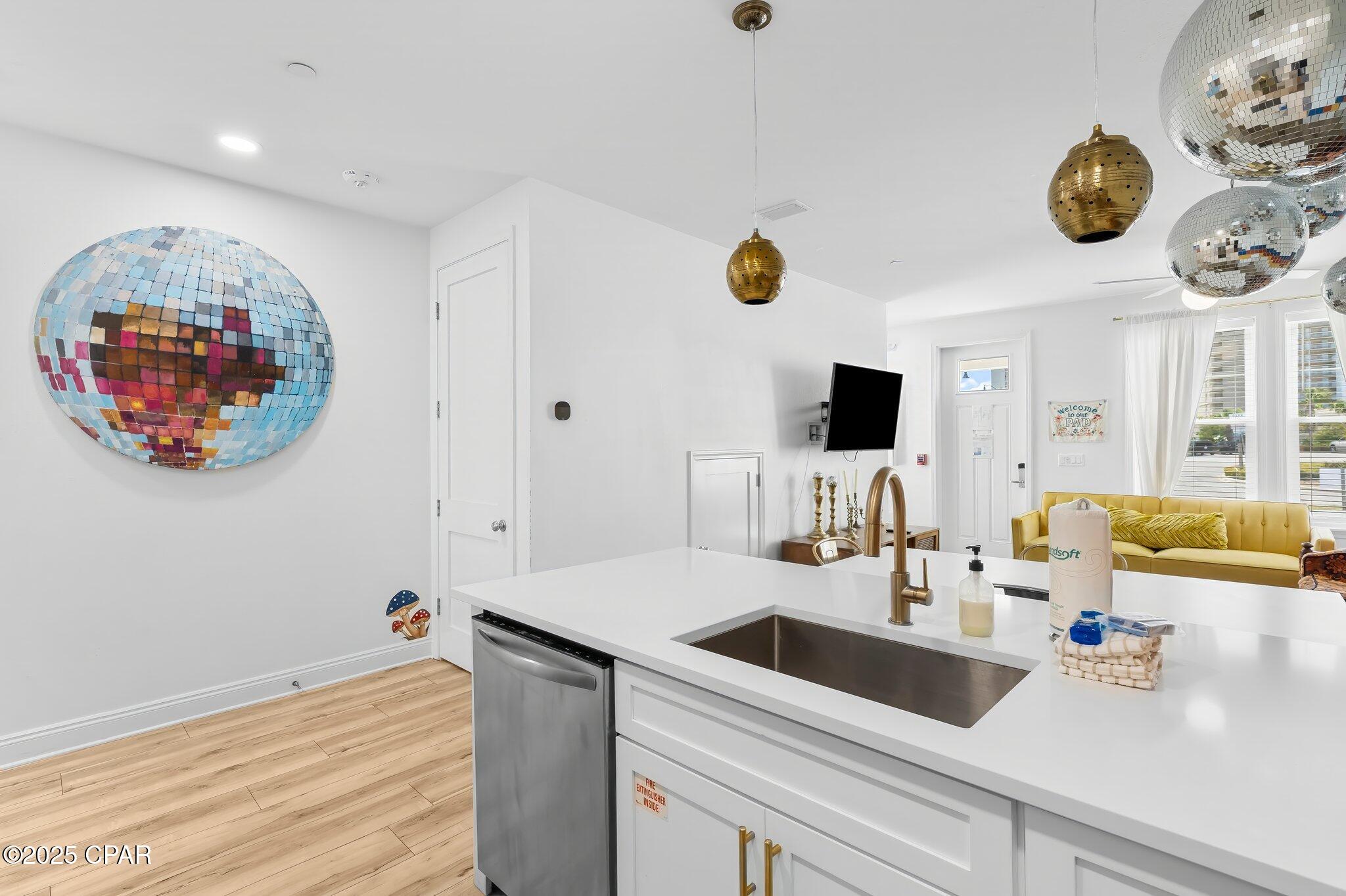 Rcktzjd H3_vxn0dzk6tpzwi_feadncqiarnoex93q4