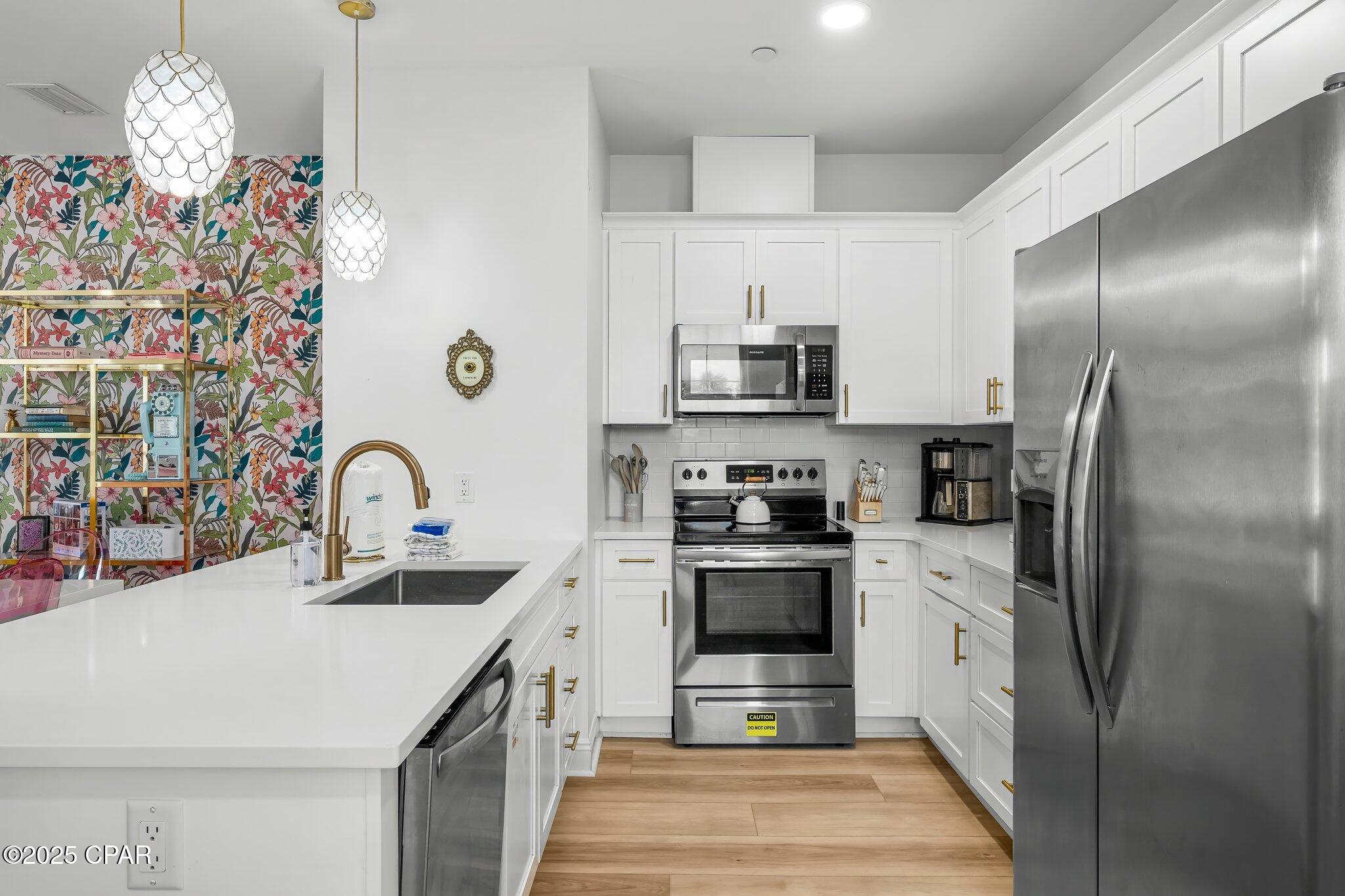 __vqo Bgd Rhzsrfm8wqa Ar_cqvei _nyzl5wixg8s