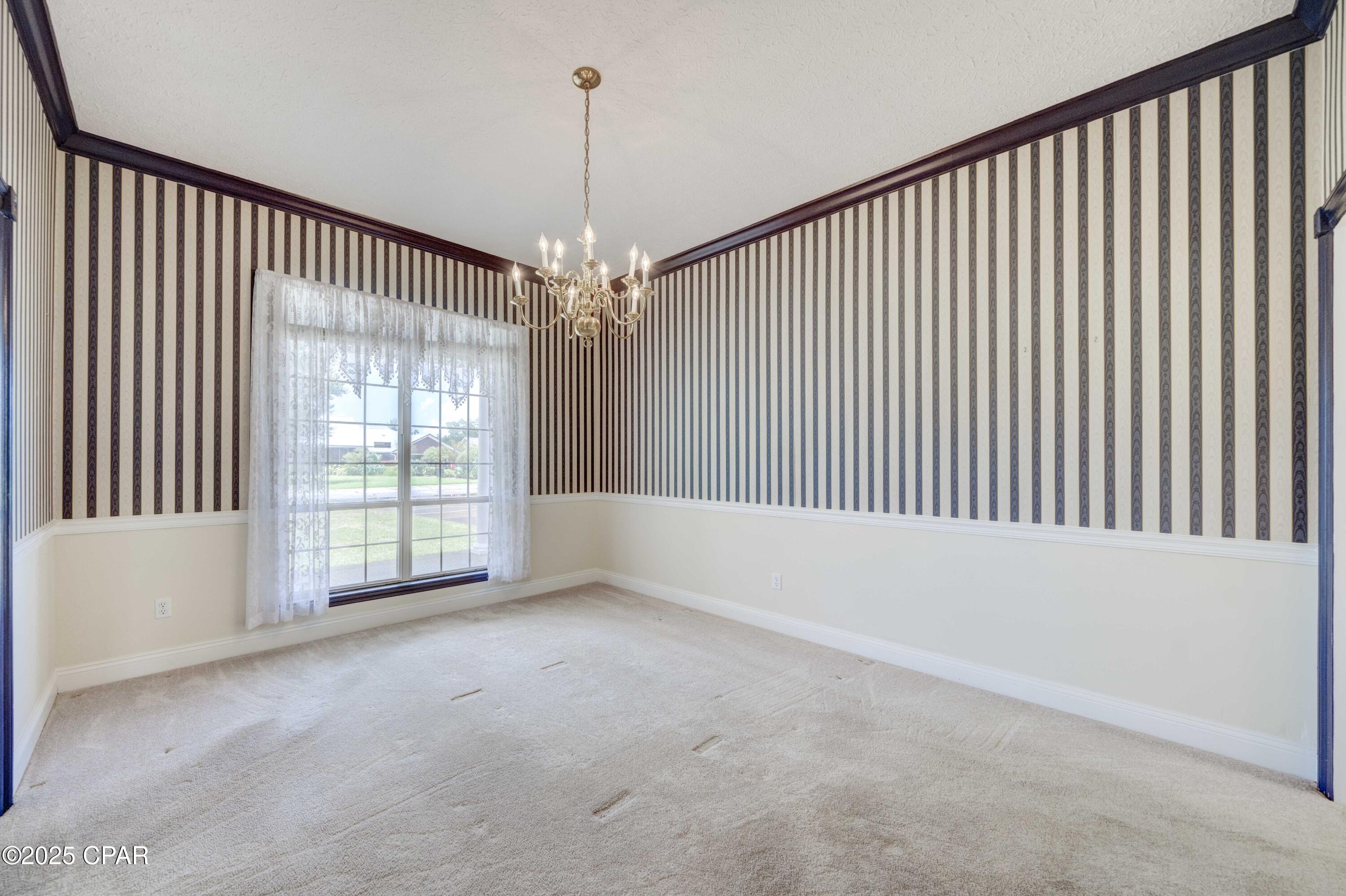 Image 7 For 1119 College Boulevard