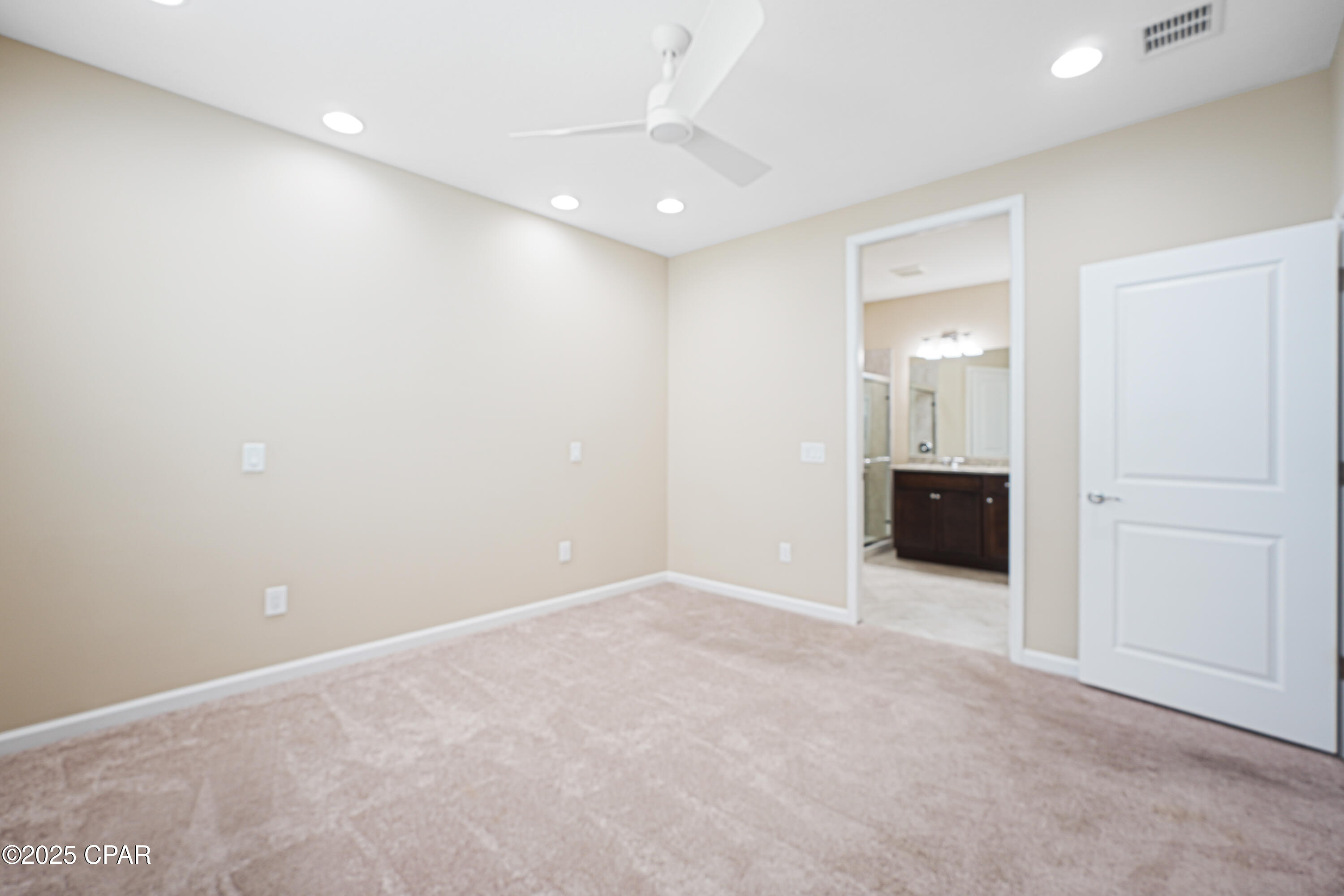 Eyihk_mqpckl9begiyzeuzjpujfqm_e31vf Ln5l6c0