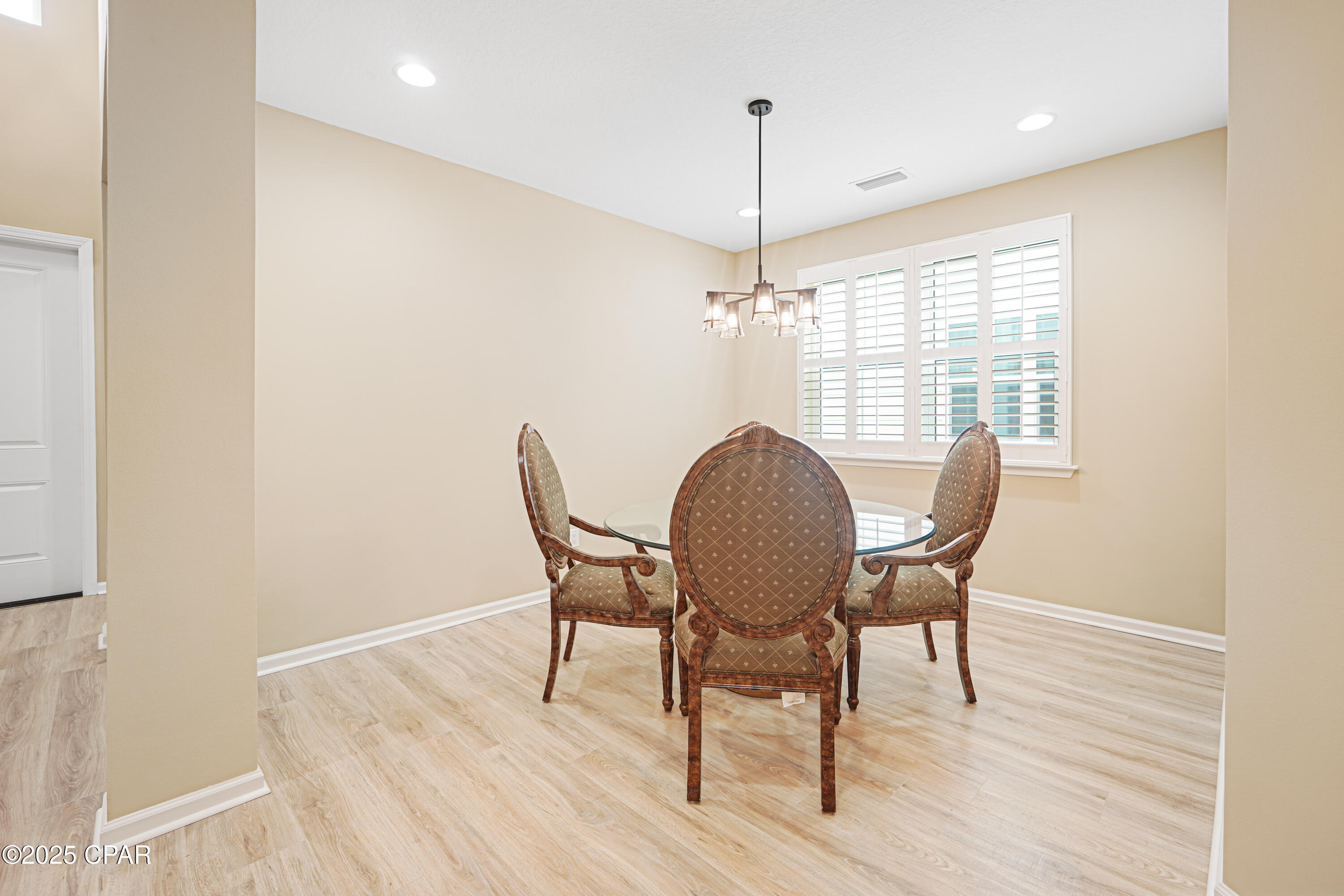 Z65moexa1gkvfisszy6tex4lowfea Hb9vexicr0o24