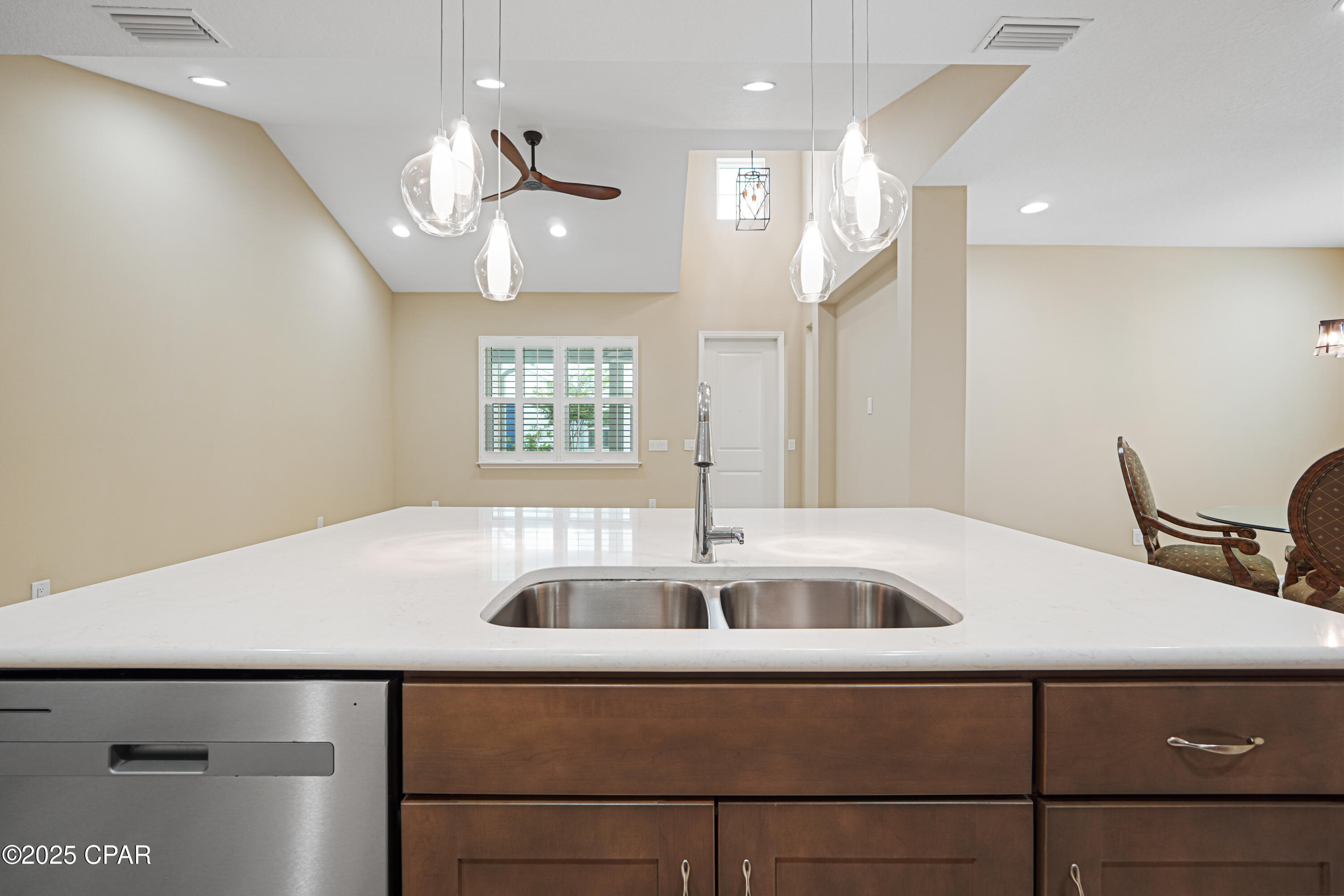 Evgdkyh3bymsovrs099ghoroek5j3xo_ekjrf1jf6z0