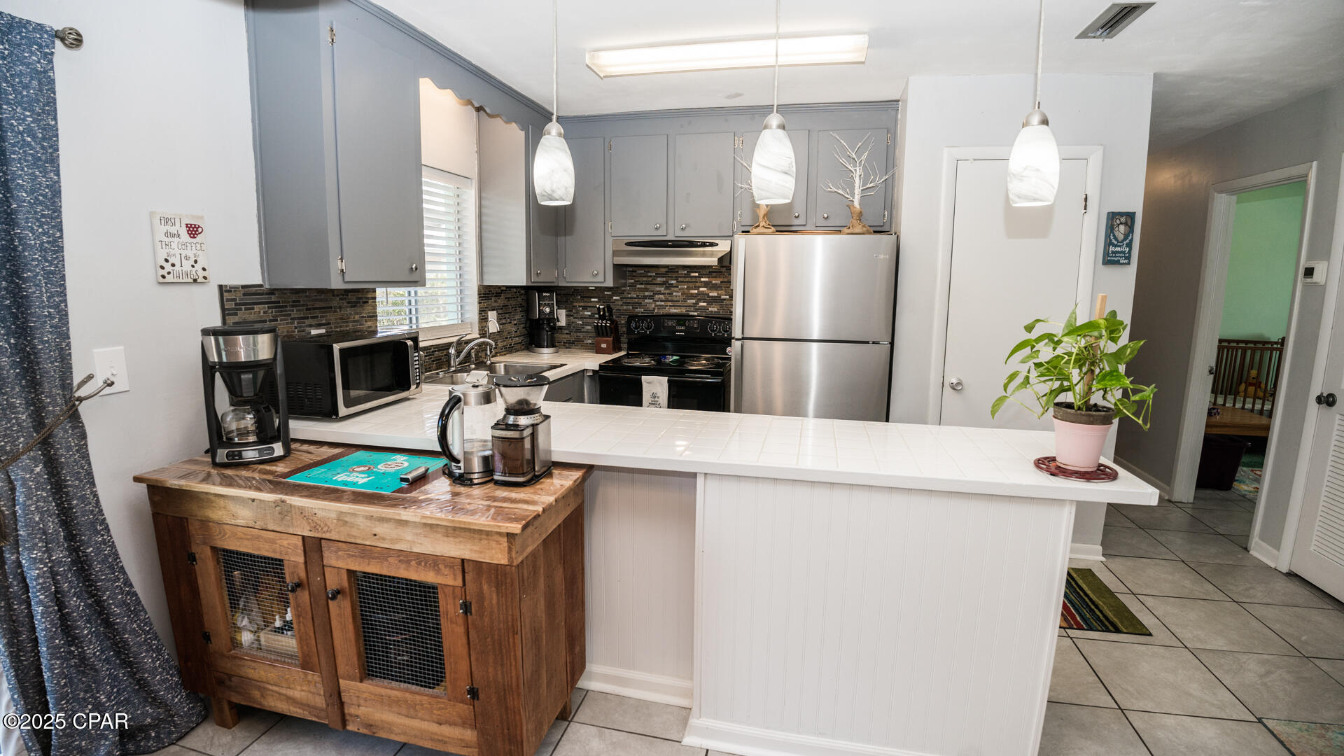 Image 11 For 2808 Garrison Avenue