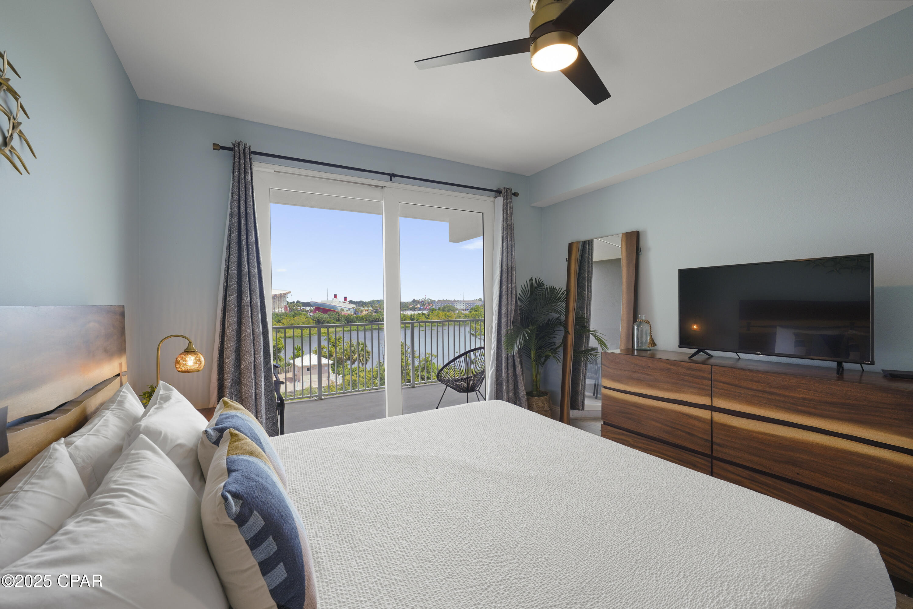 Image 17 For 9860 Thomas Drive 301