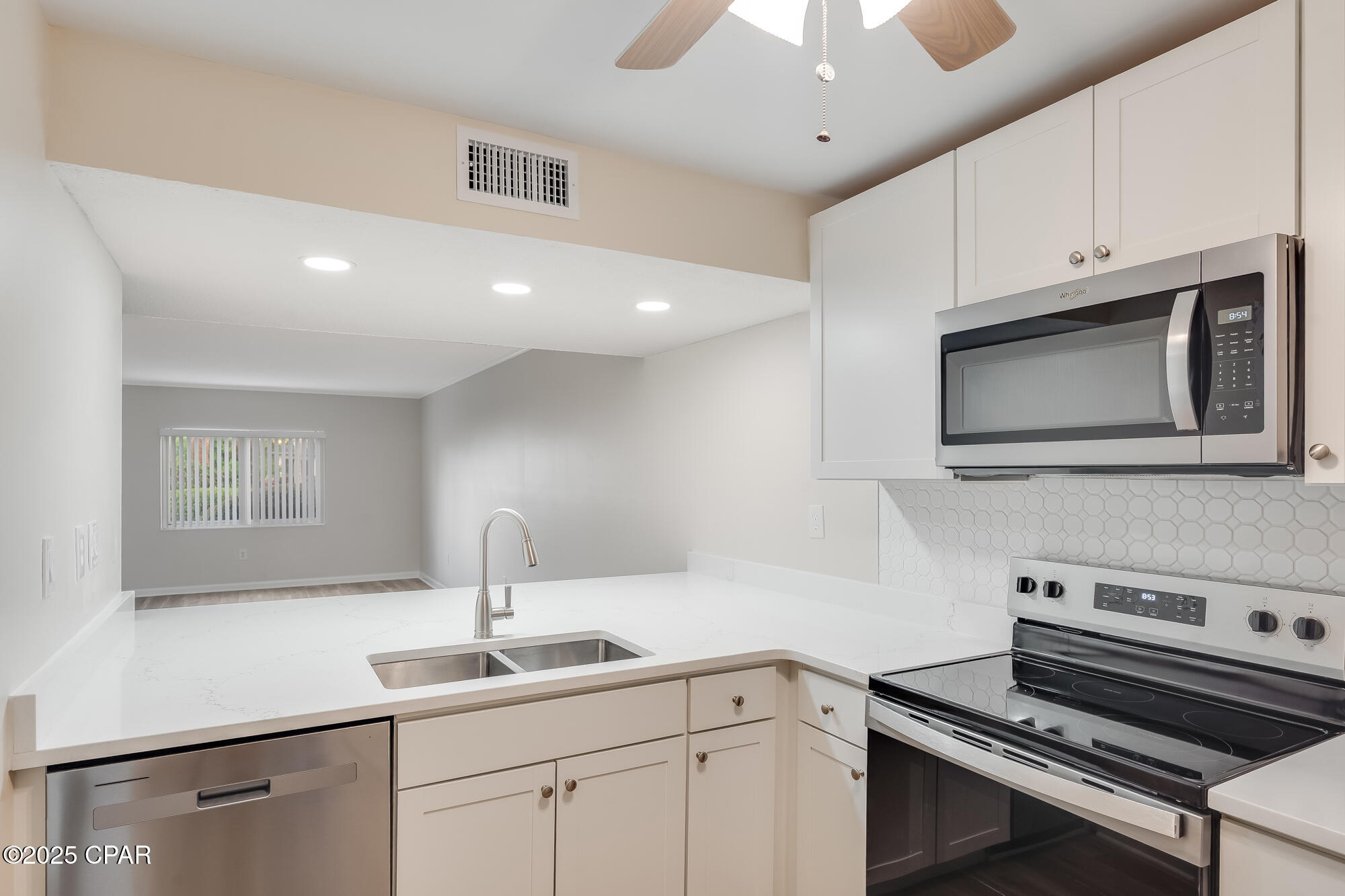 Pl_drz4_sukfd7xieytsqbhm91l4ahisn5erfrrl8jm