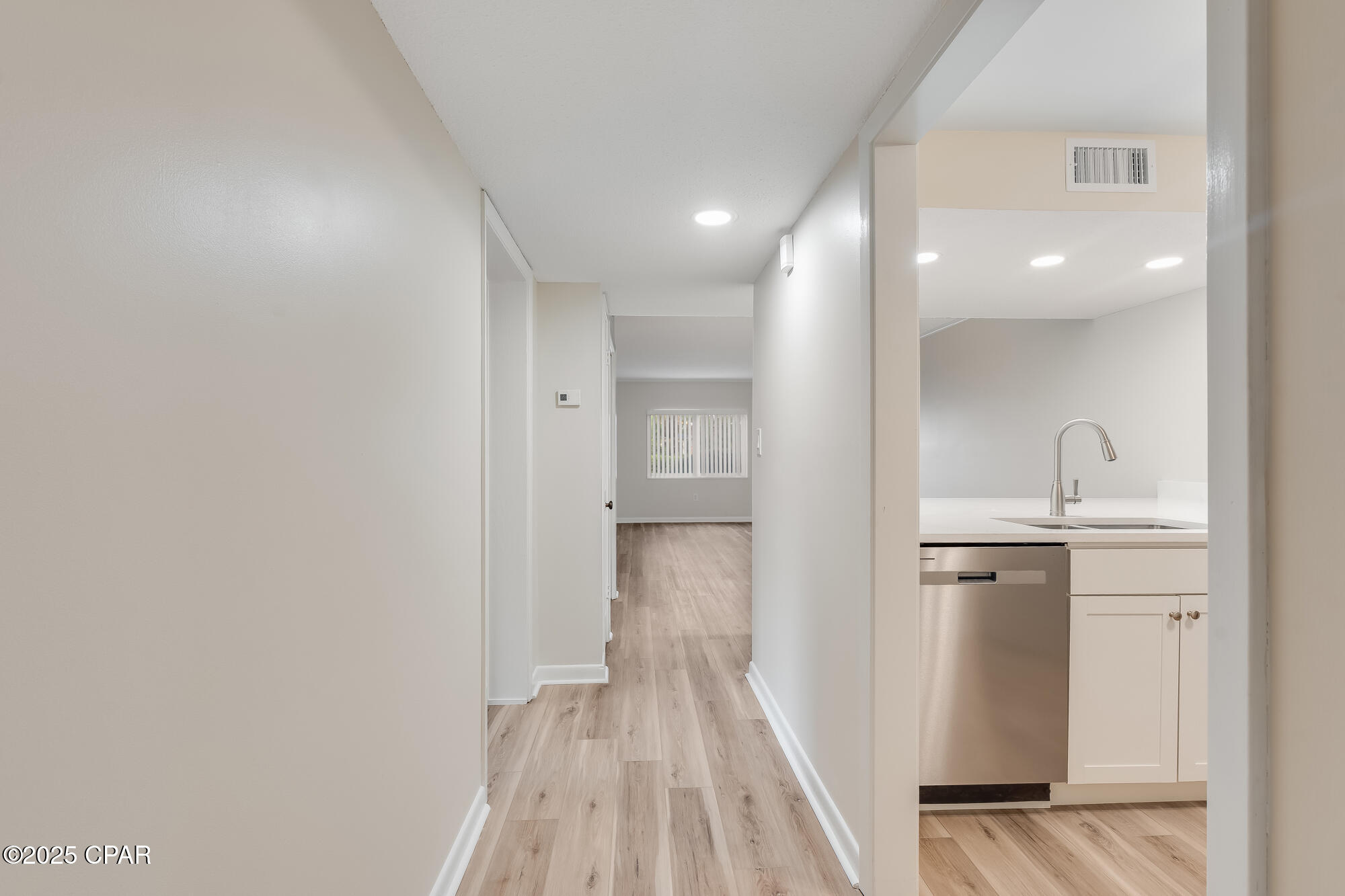 Zrcjojuaggll0fknrtpr7jlfuzu2_c9qkbwhv6_vedo