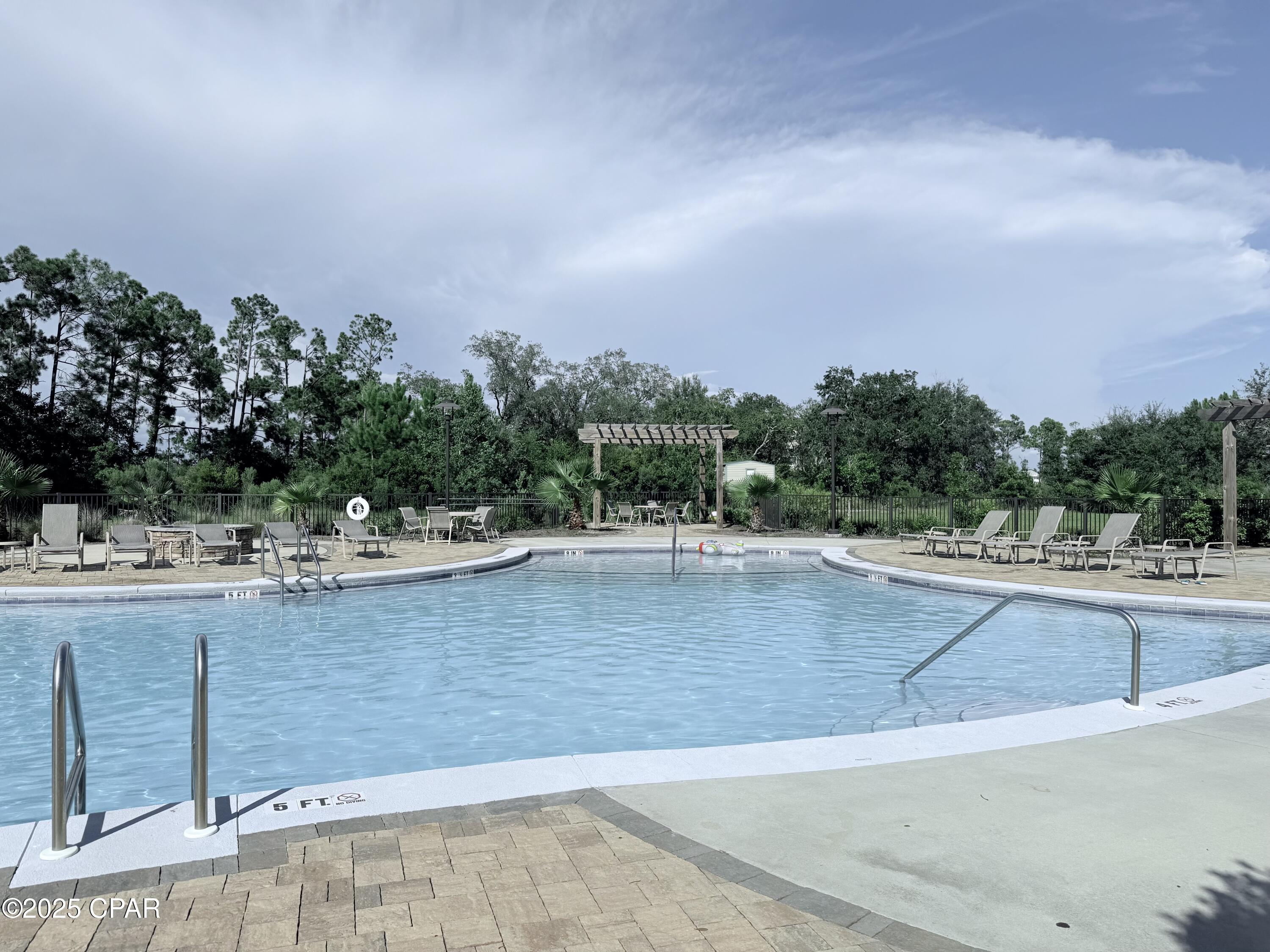 Utqcvx52w1vd4rzowhrqi18ht7h6j4ir5l9vihx6kkq