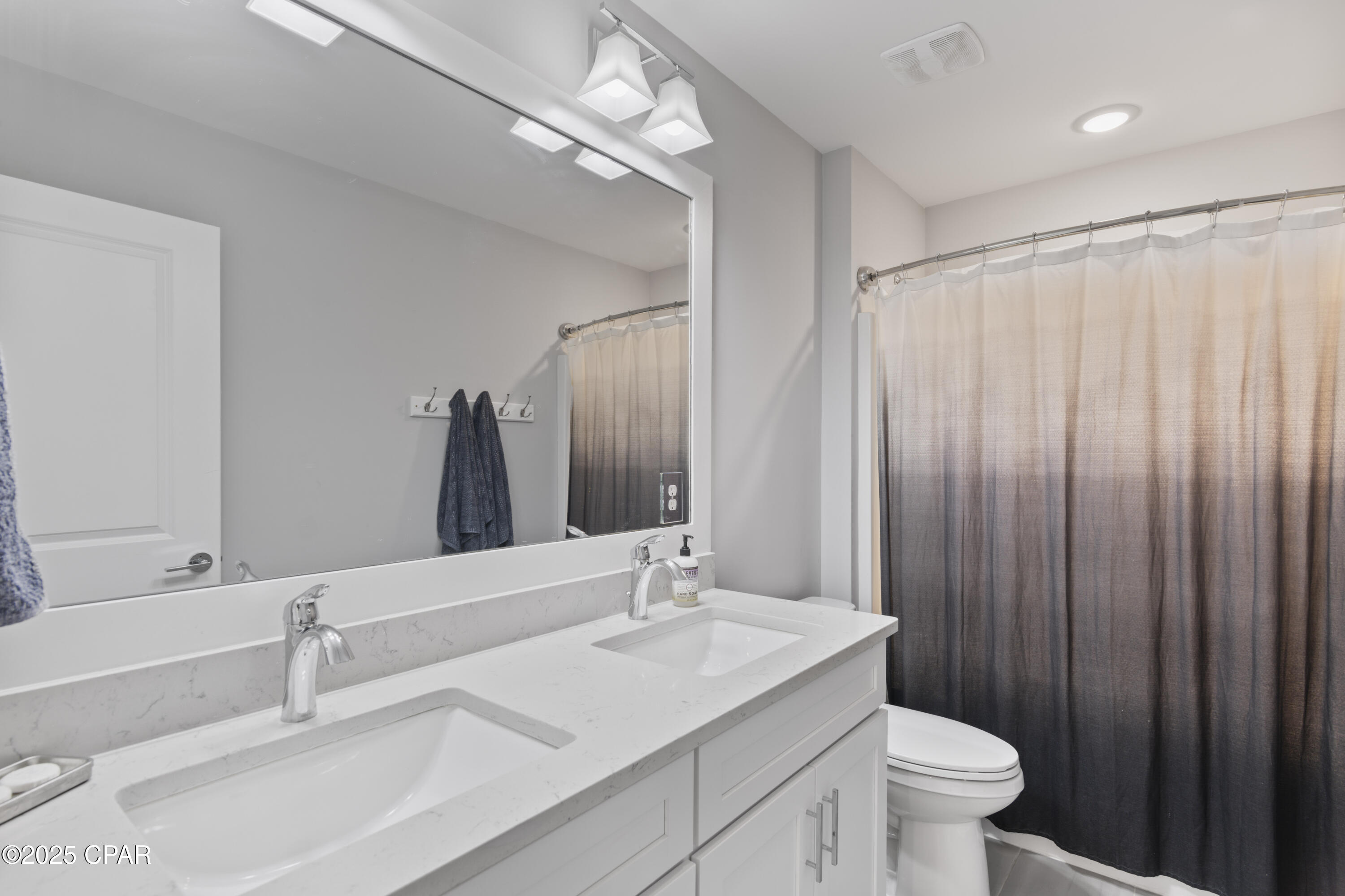 Image 27 For 709 Landing Circle