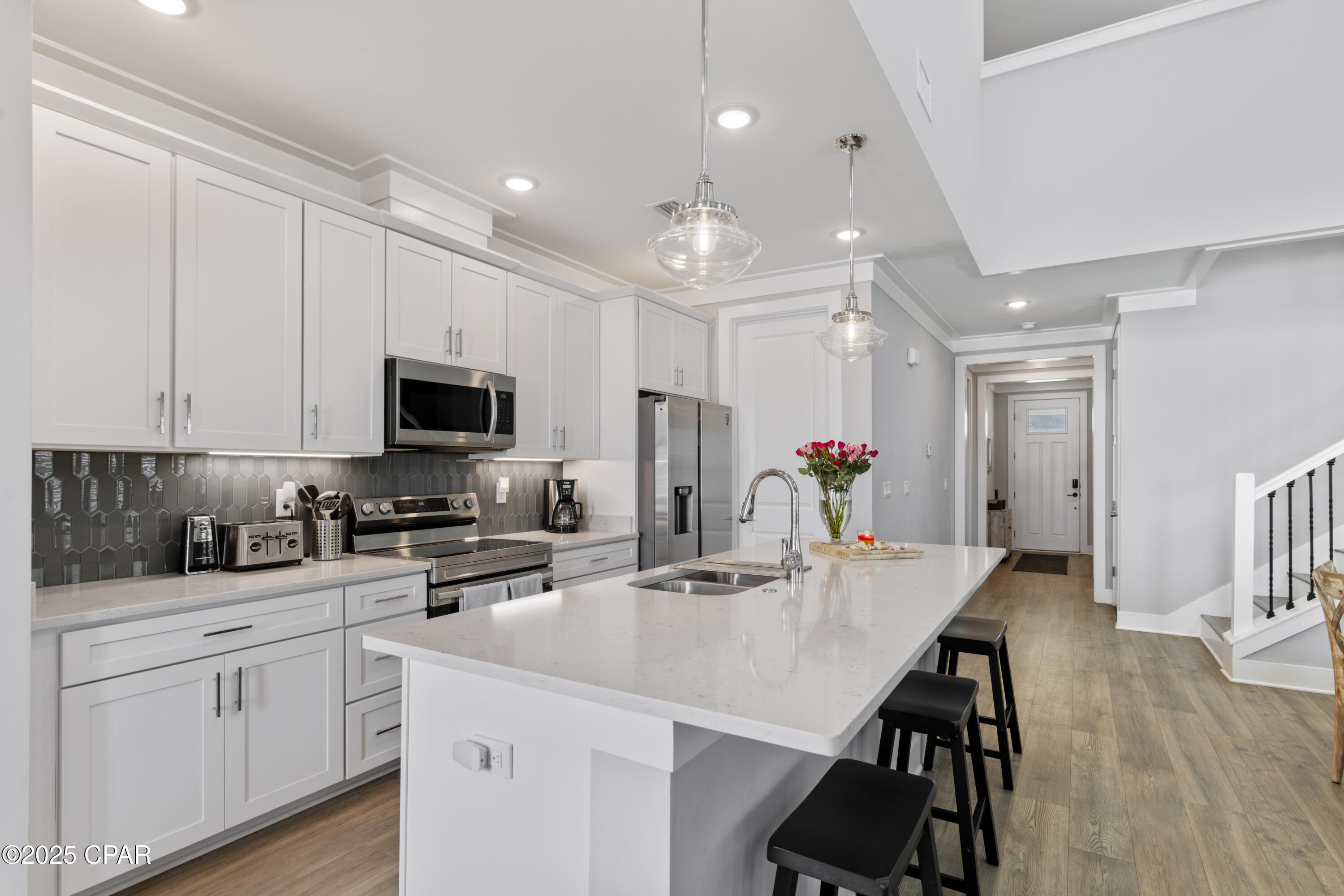 Image 4 For 709 Landing Circle