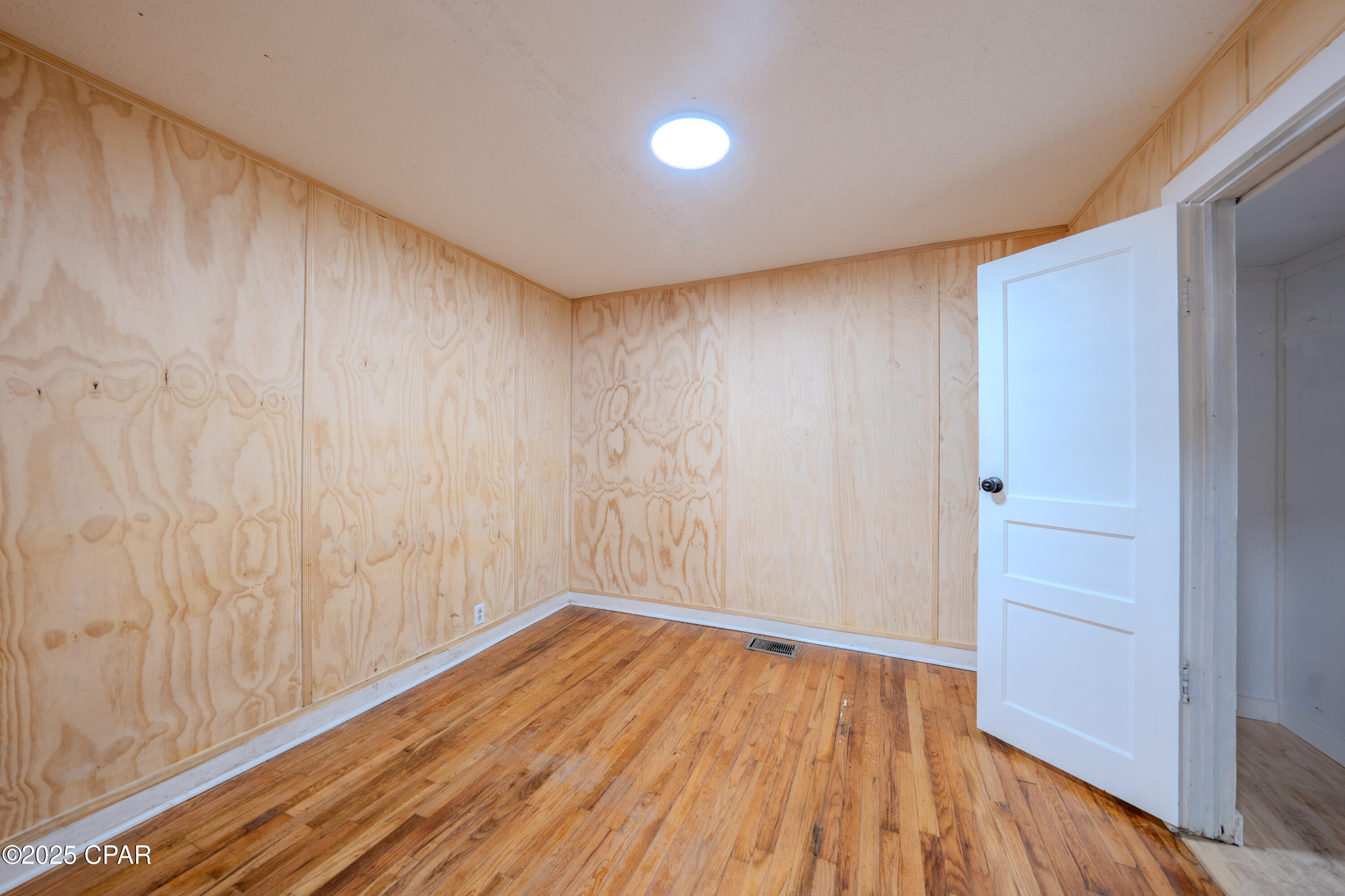 4vi1ve1d3vms2lfy9yjwj31hsu49huptppygn8syzkg