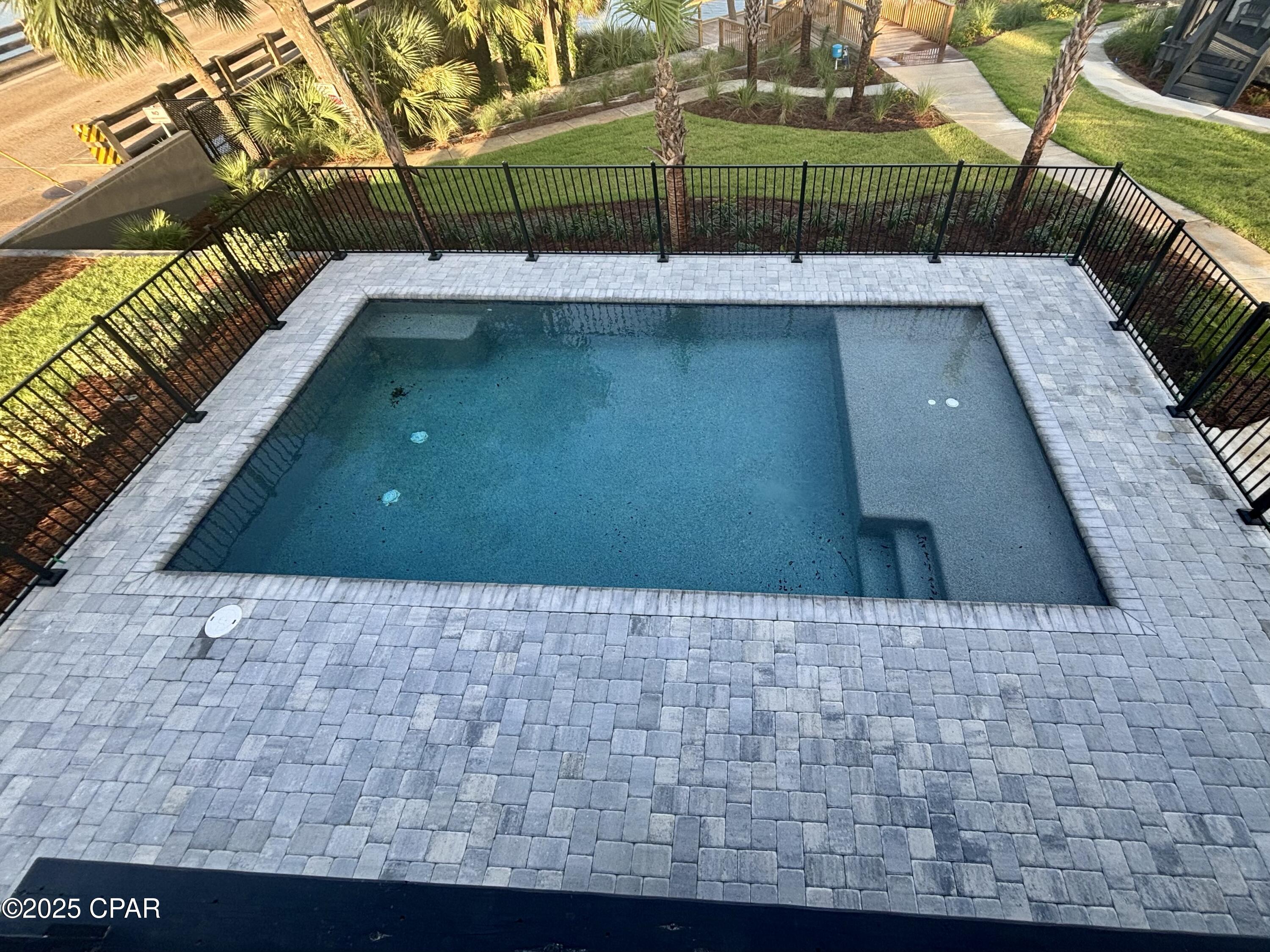 Czmbb Ho5jc2mdju3g2svcd0o9gy6dq6f6ulqtih8_k