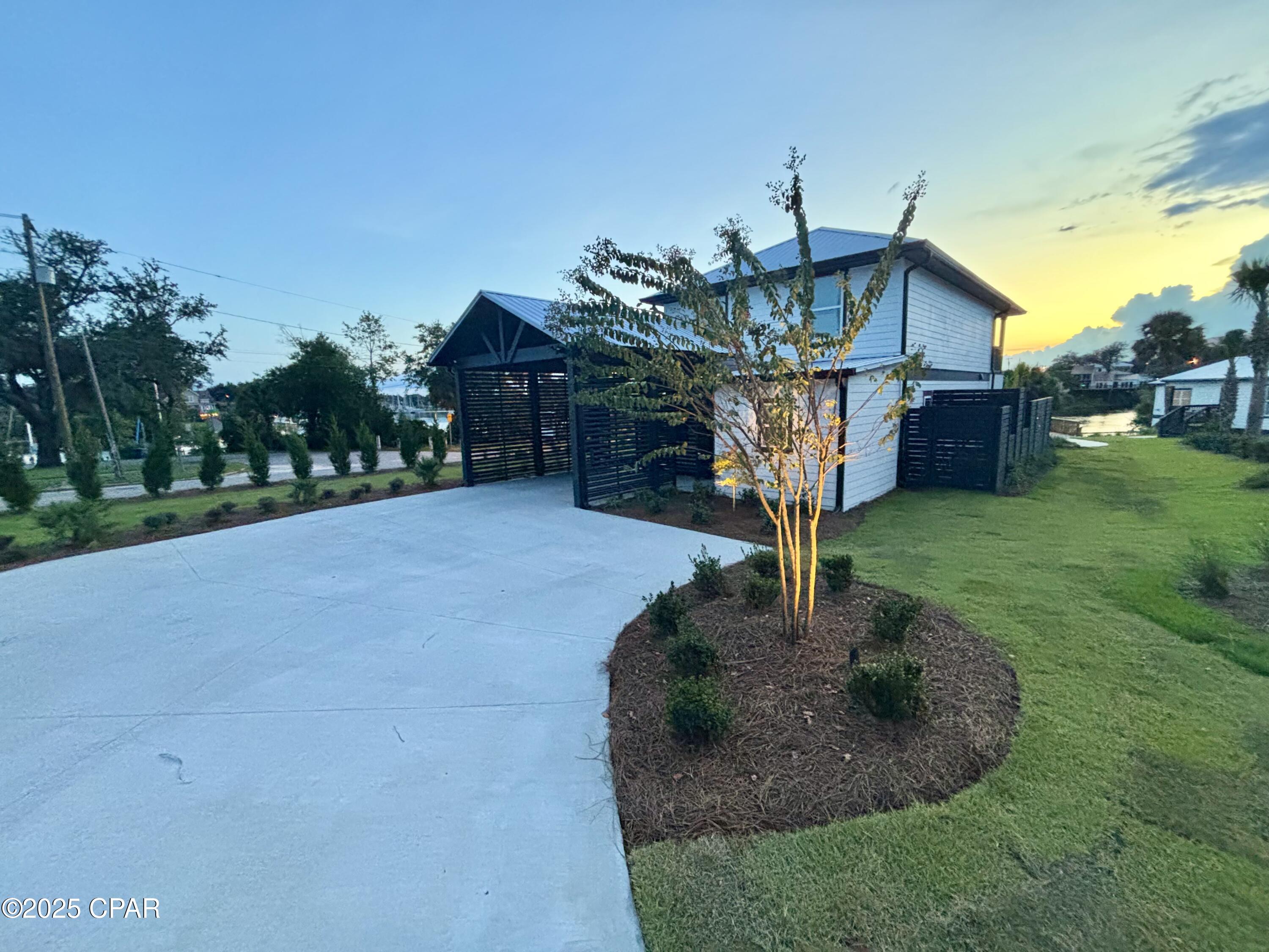 Image 3 For 401 Massalina Drive