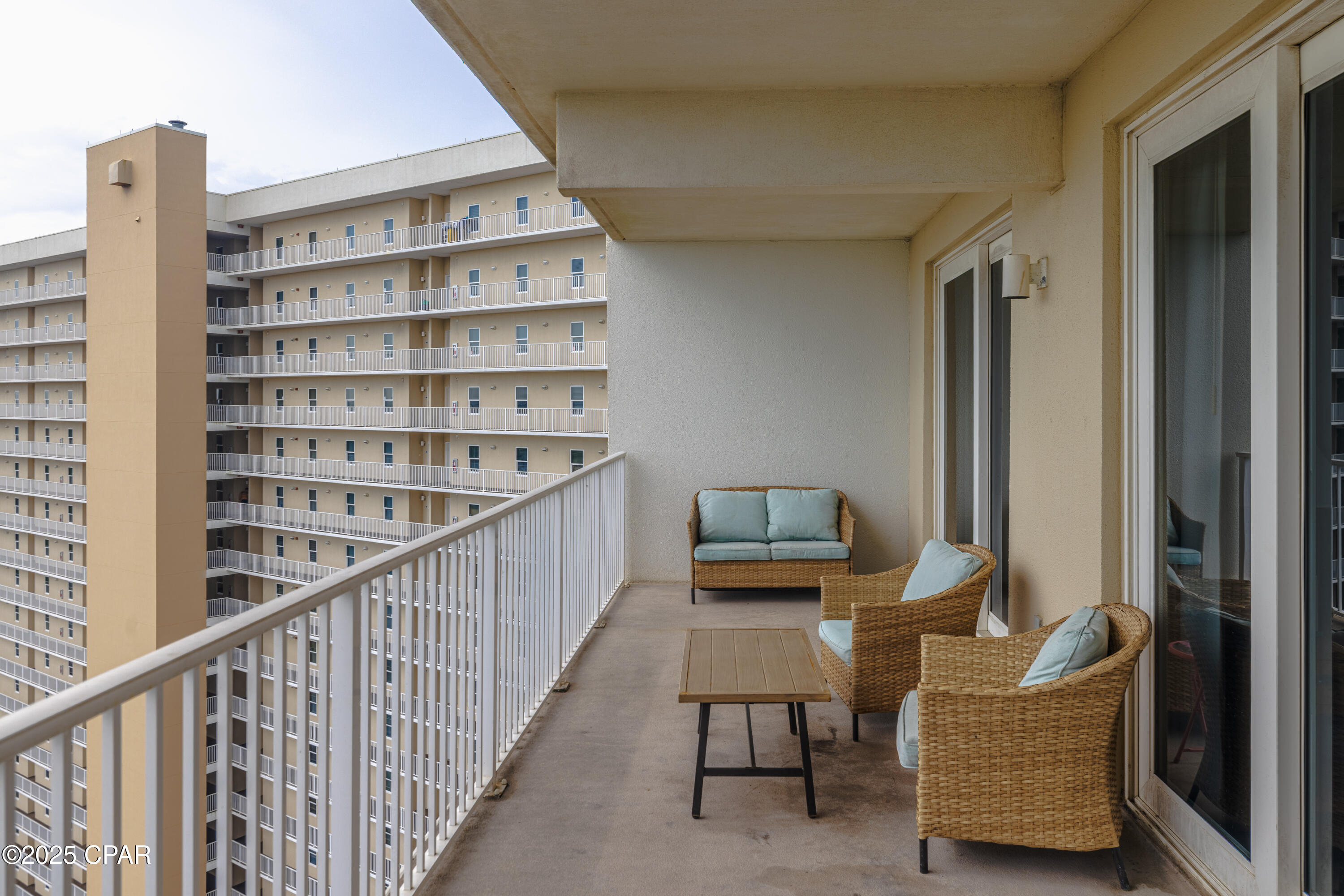 Image 29 For 9902 Thomas Drive 1831