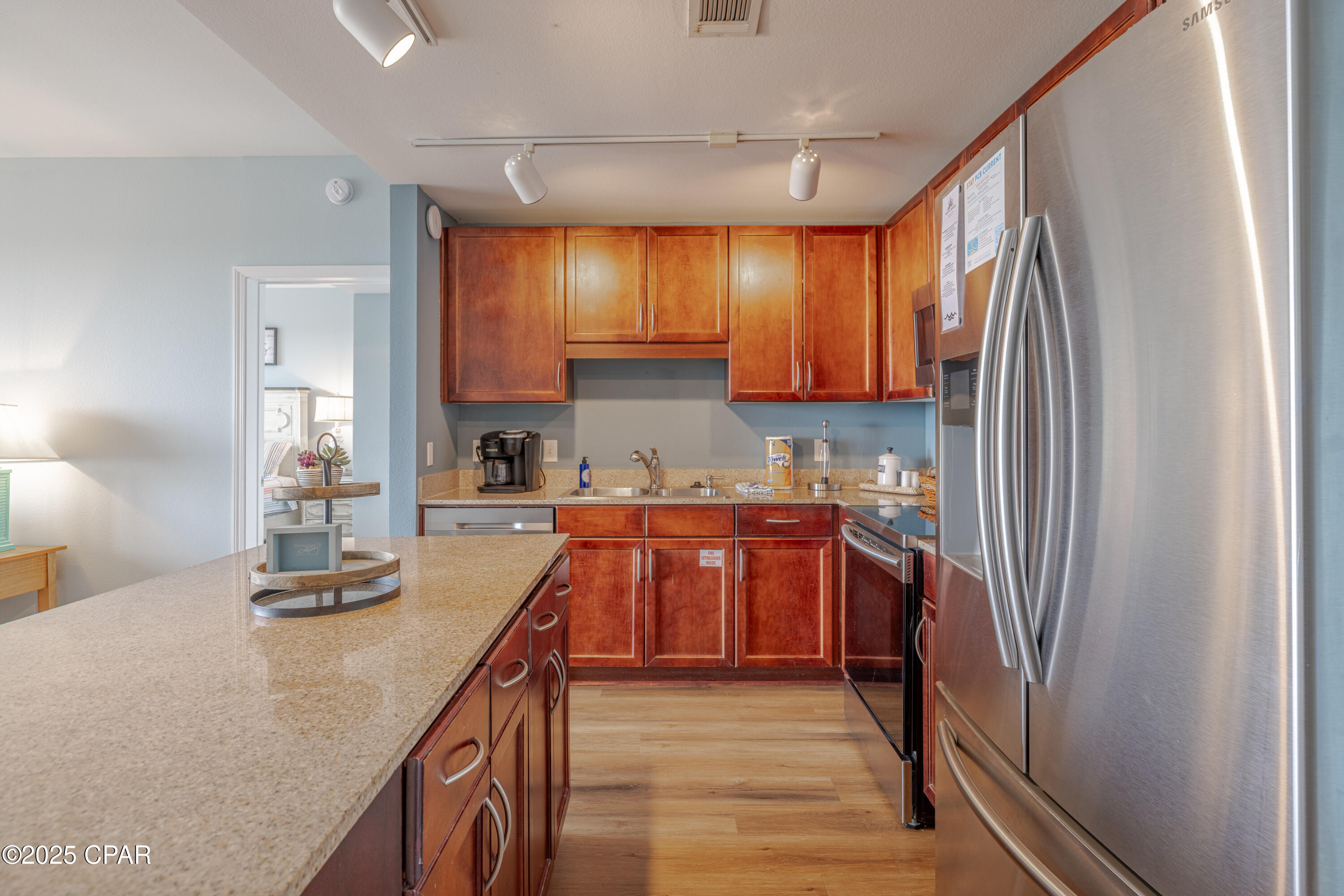 Image 3 For 9902 Thomas Drive 1831