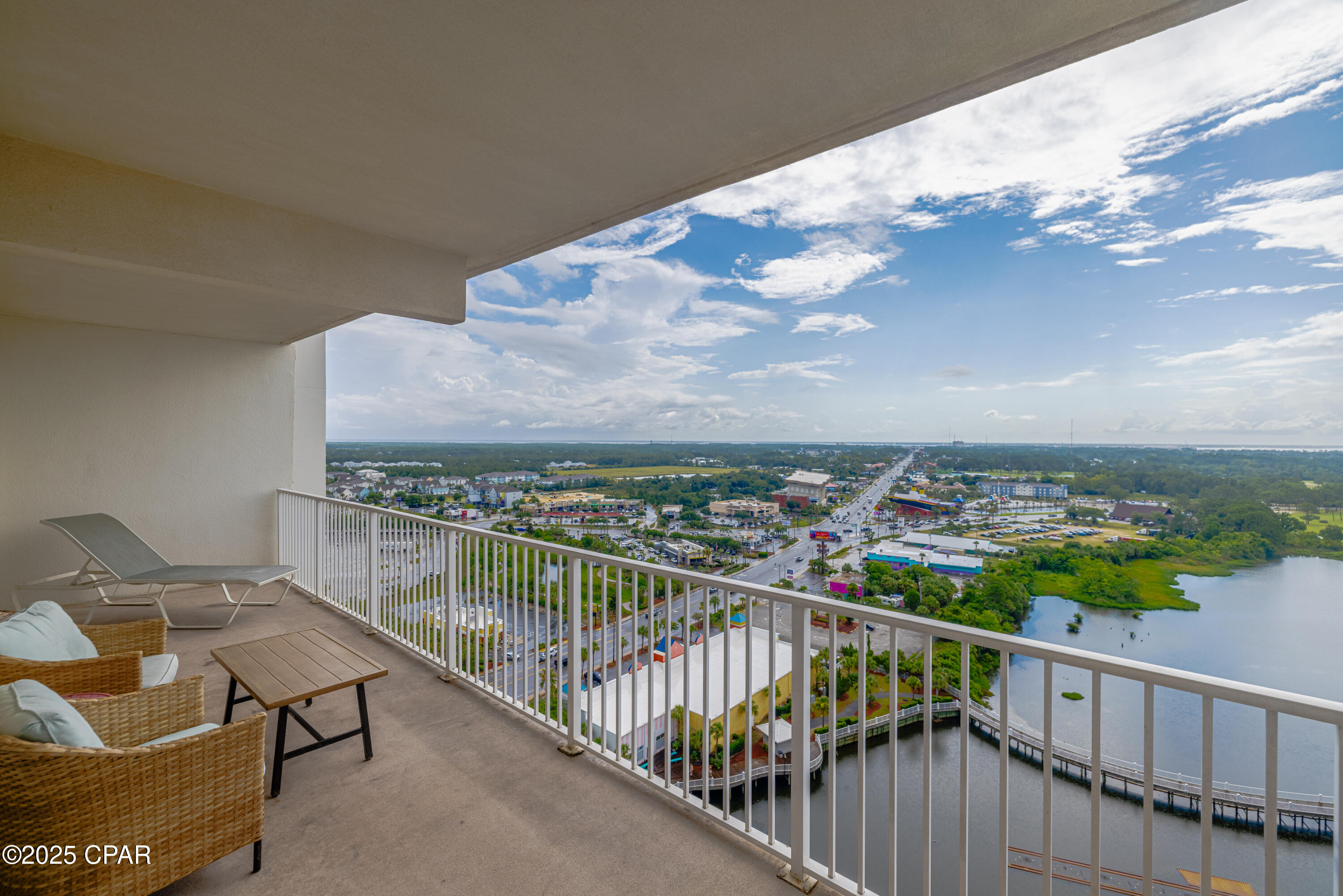 Image 32 For 9902 Thomas Drive 1831