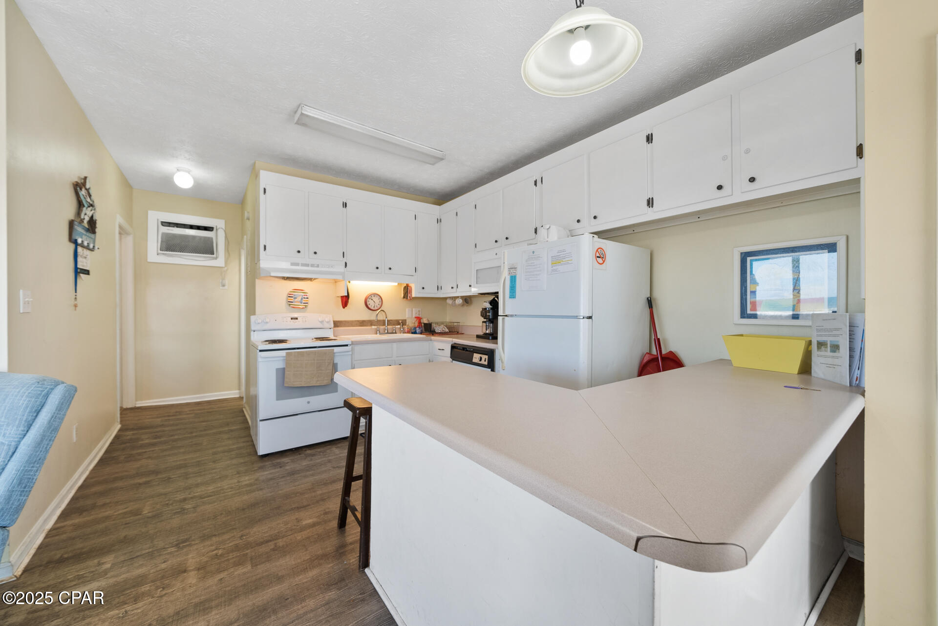 Image 4 For 8001 Surf Drive B5