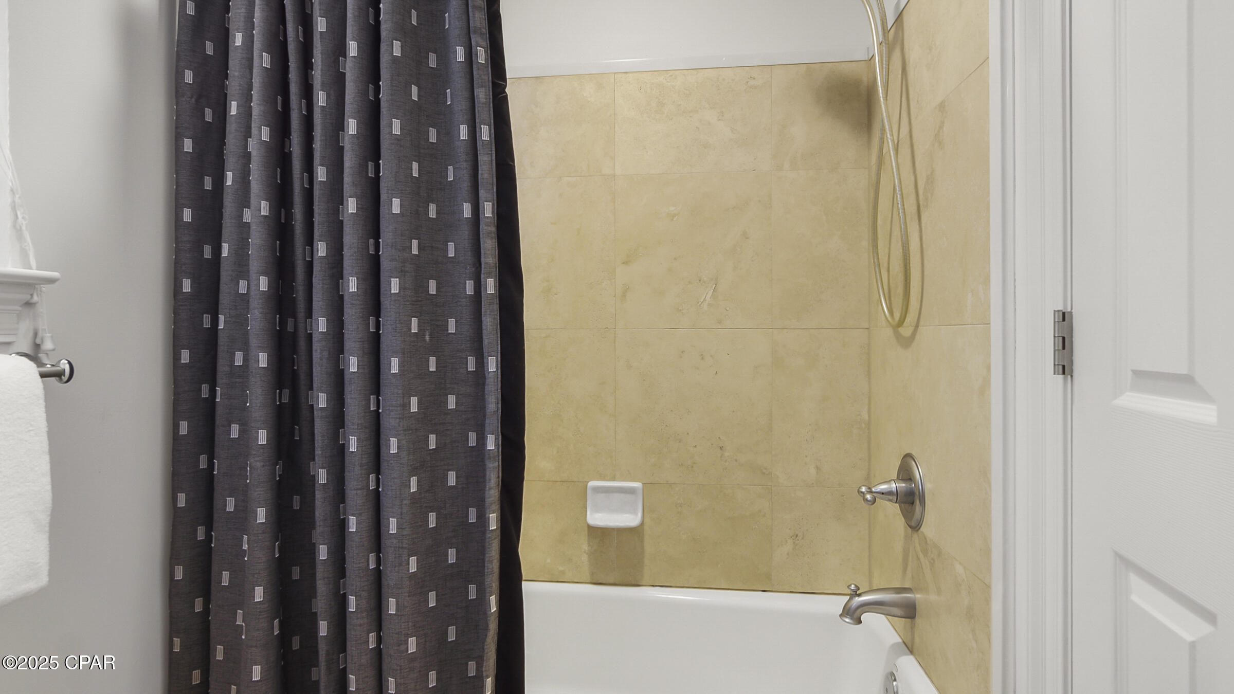 1axjjr5sziguhixt4hkh9awumocoze8mbgocqhconjy