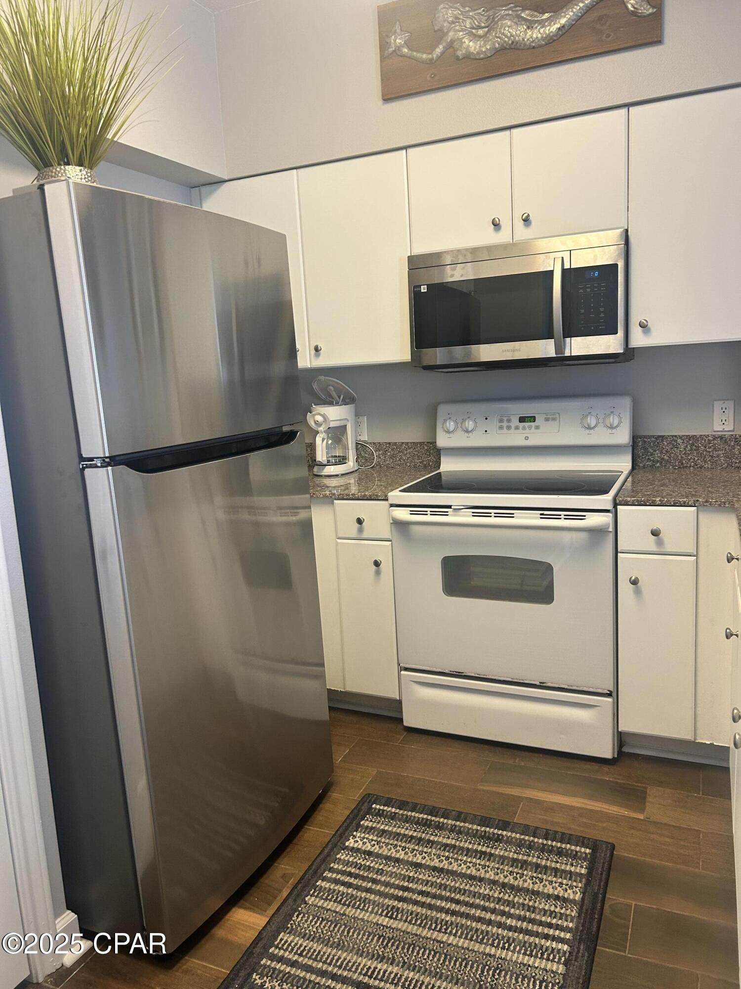 Image 11 For 9900 Thomas Drive 917