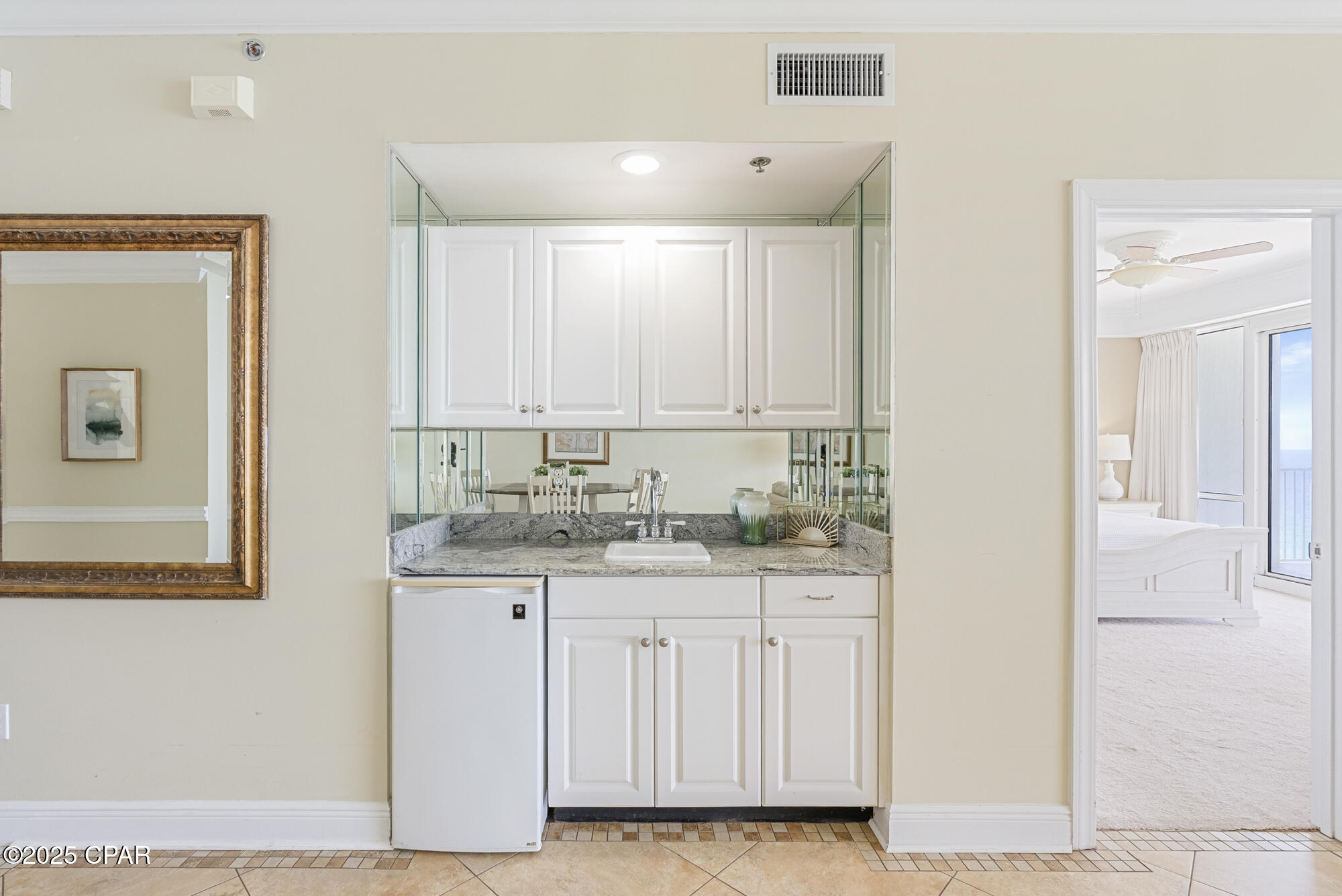 Szhsglwh7duzoscdxhb_lrgjpjixw8dckujtud8daak