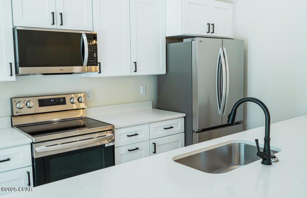 Image 12 For 8600 Houston Street