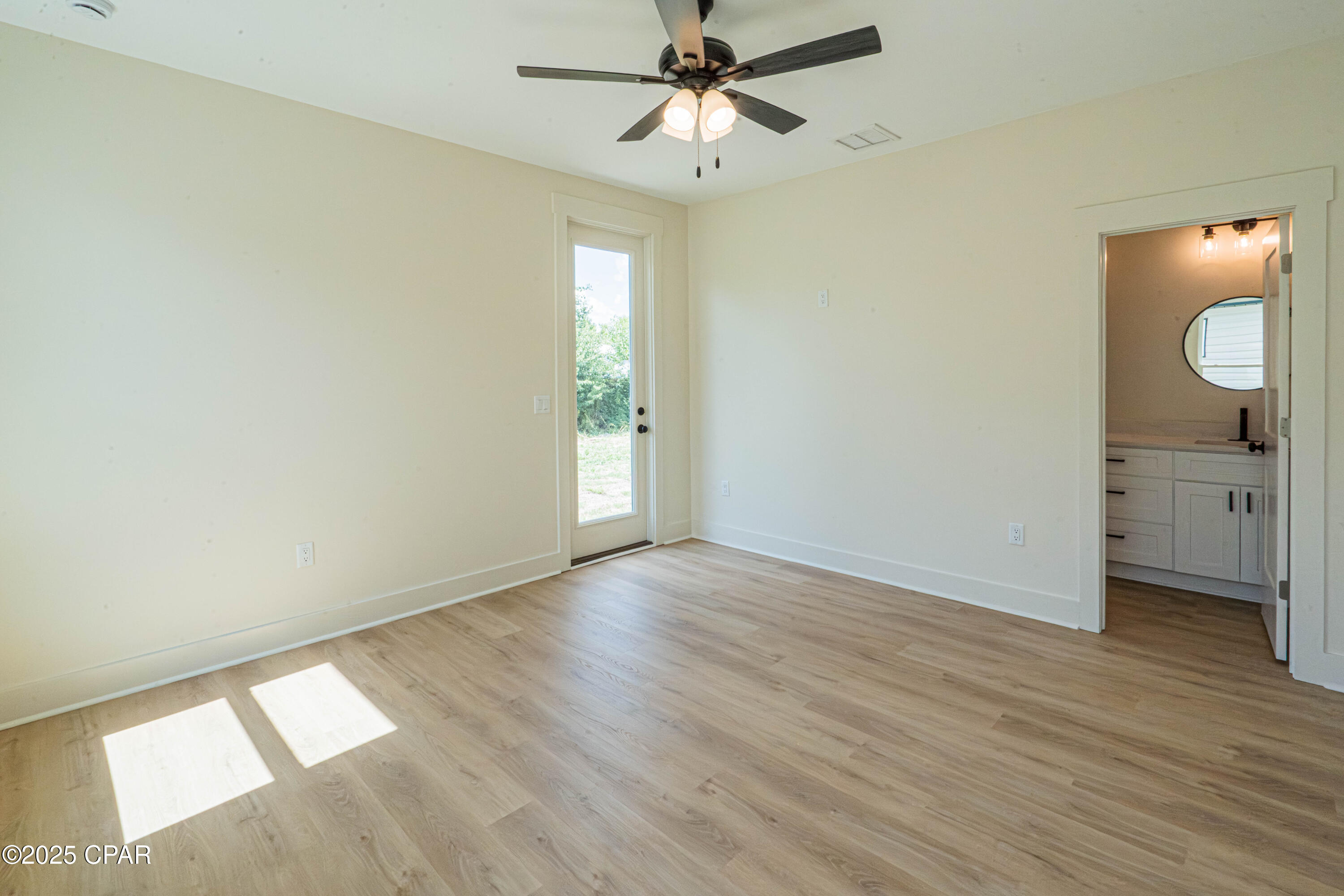 Image 17 For 8600 Houston Street