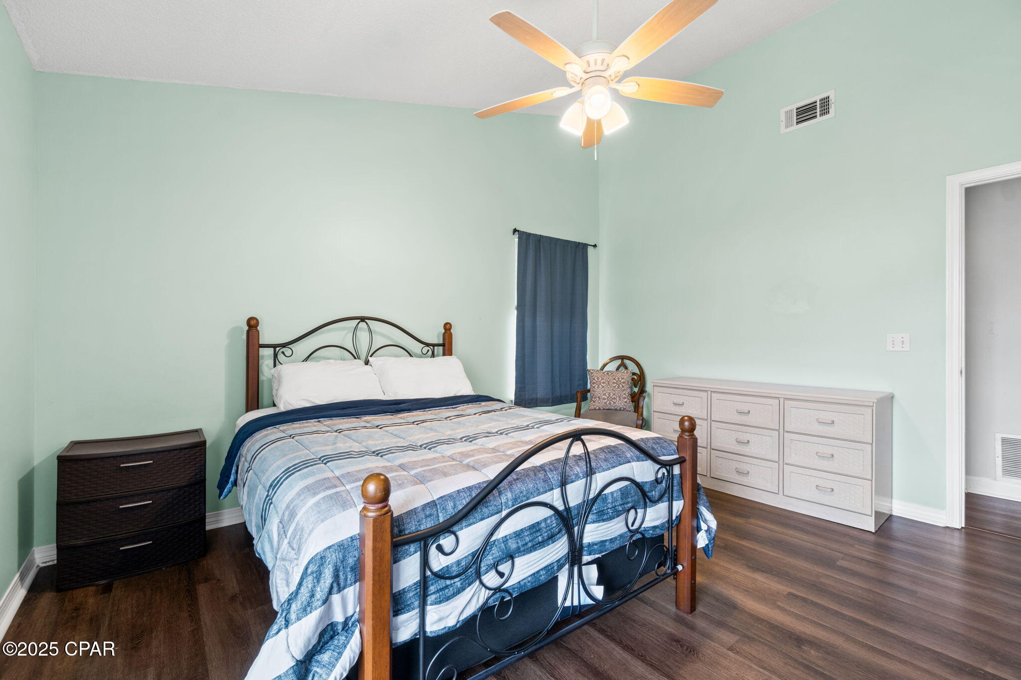 D1kk7ntvzzufqj3im Uw0hucodaor56_tqgfbusev3e