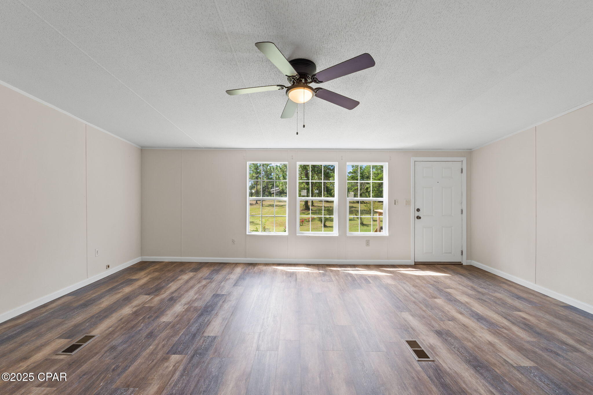 5juhuq2y7wtqmwp4pumawfp5byfqrzujymhi7hb1xcw