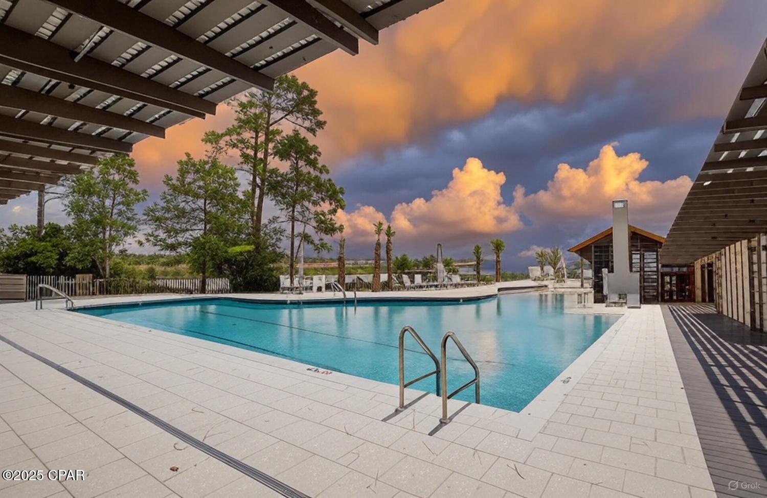 Fnt5cz4ji1djtrlr39qykua6q1luba68z2bezv_tjni