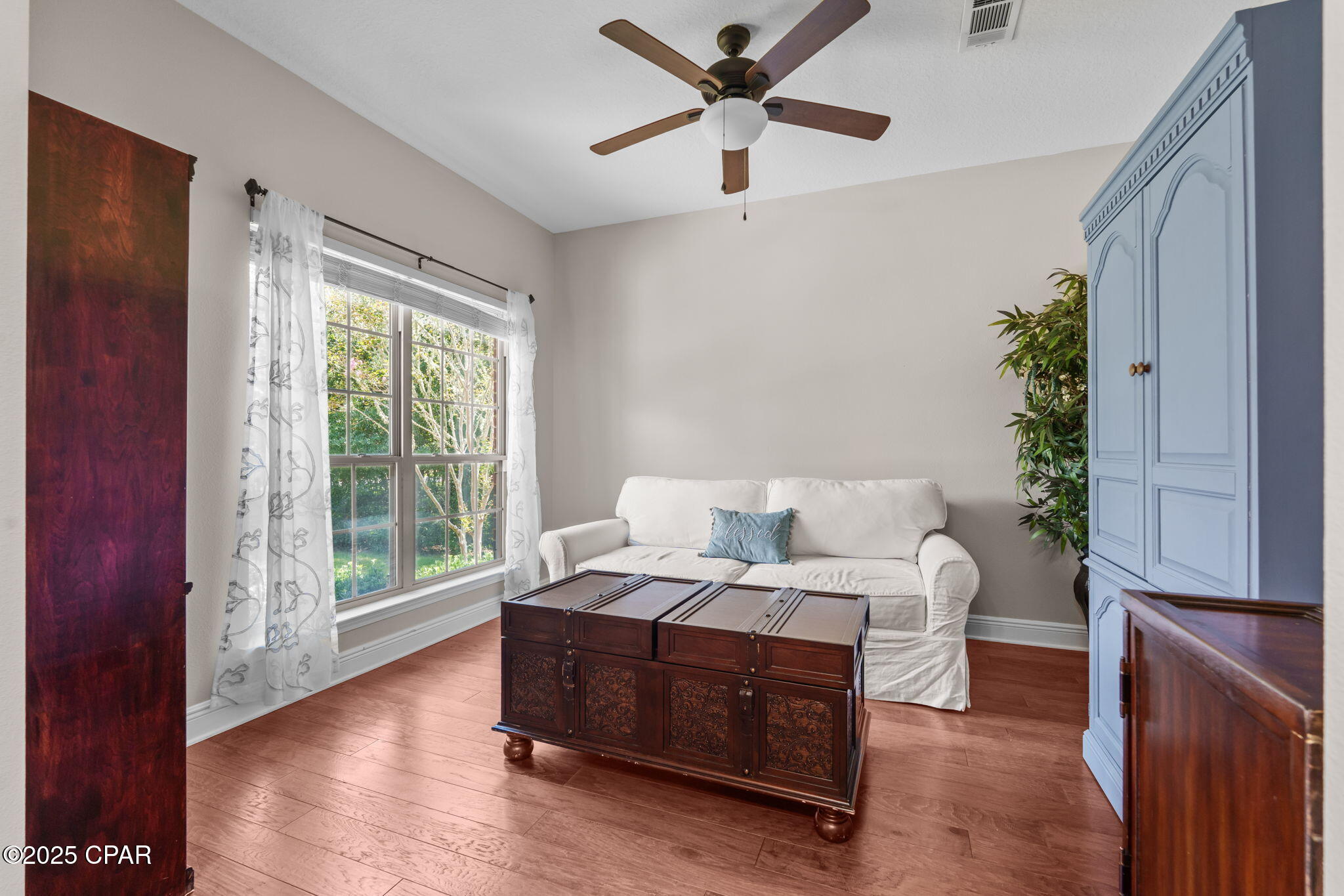 Listing photo id 6 for 111 Lake Merial Boulevard