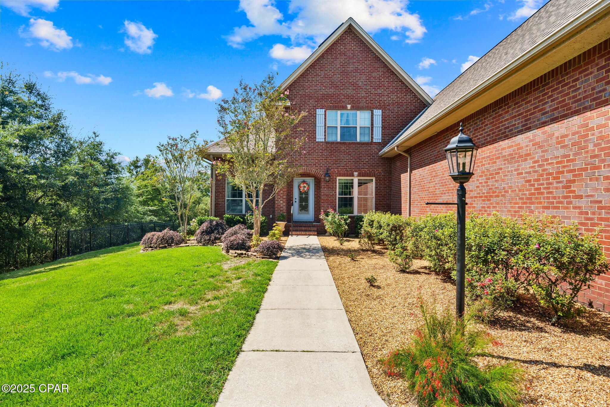 Listing photo id 60 for 111 Lake Merial Boulevard