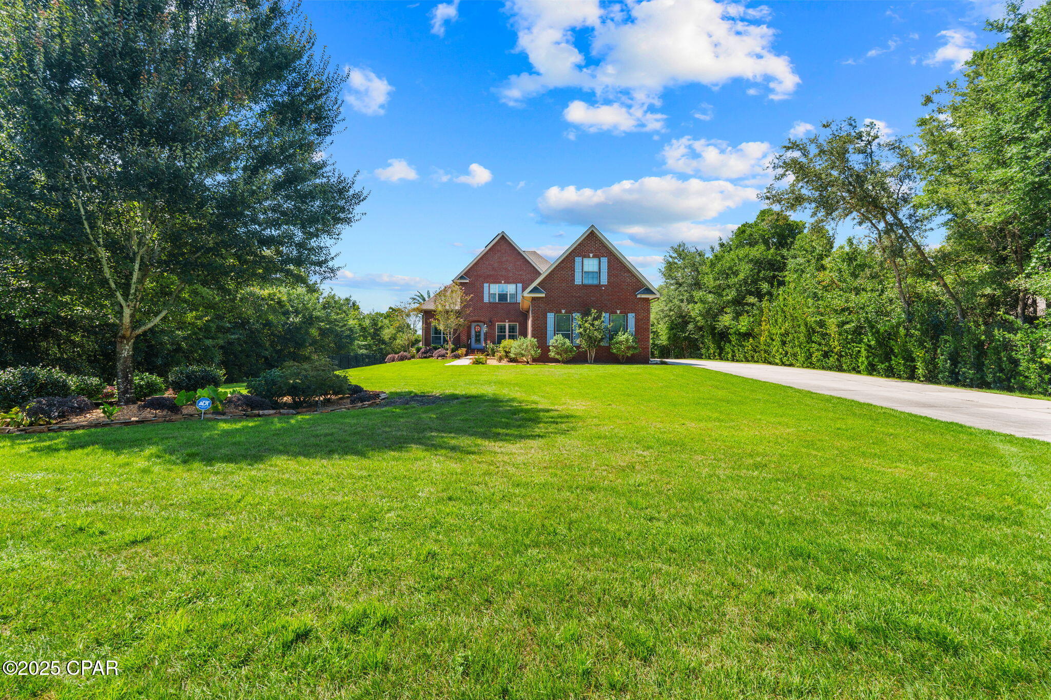 Listing photo id 64 for 111 Lake Merial Boulevard