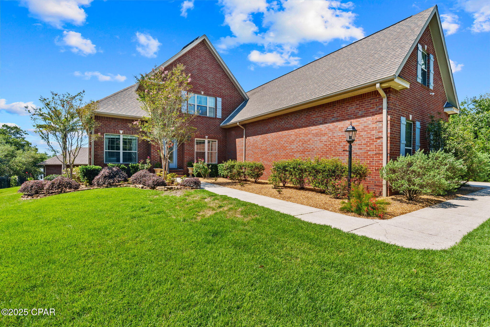 Listing photo id 65 for 111 Lake Merial Boulevard