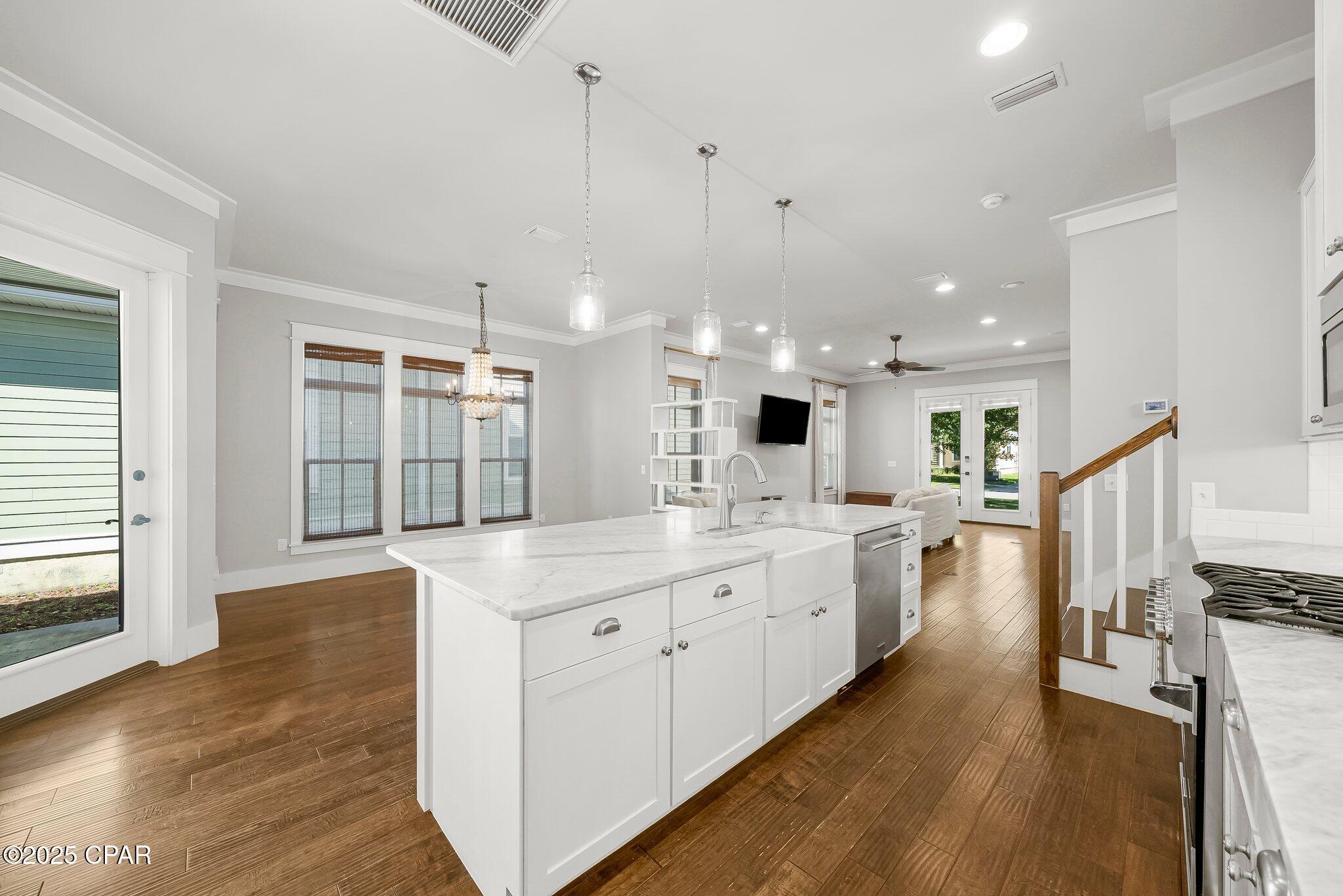 9eaalmo_uuuwrkp3qzwhljn4hevsomnwwvcoejbql2y