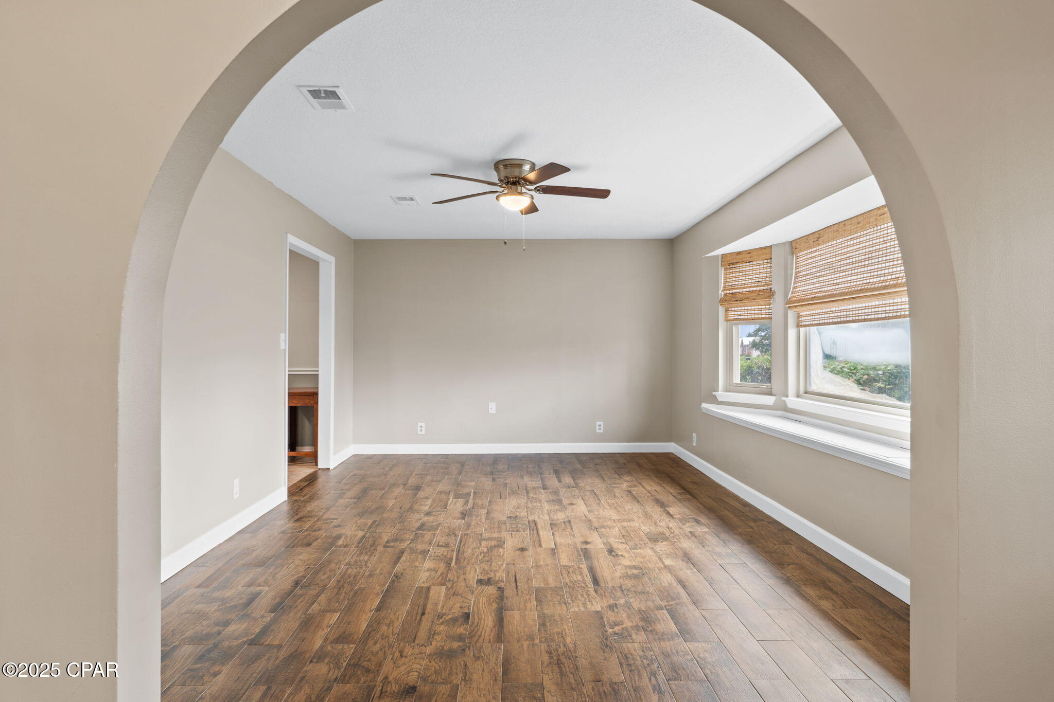 Image 8 For 1520 Belmont Boulevard