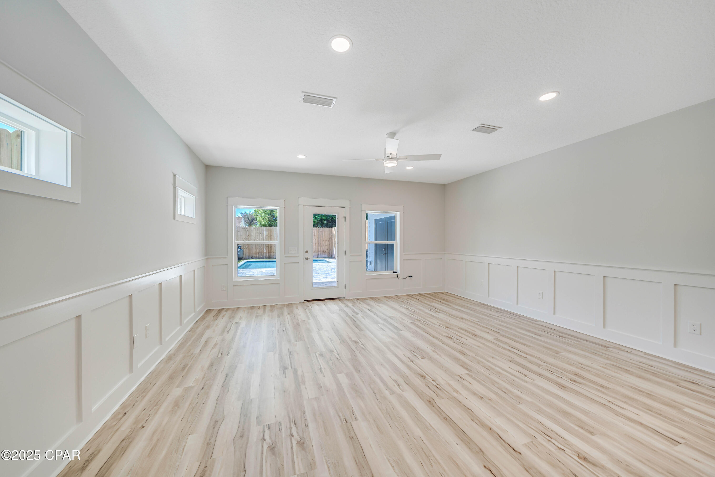 Cbu0 E1wcxpd6vvcgzwtzkygdcz_yvlaxjvf10jt4dk