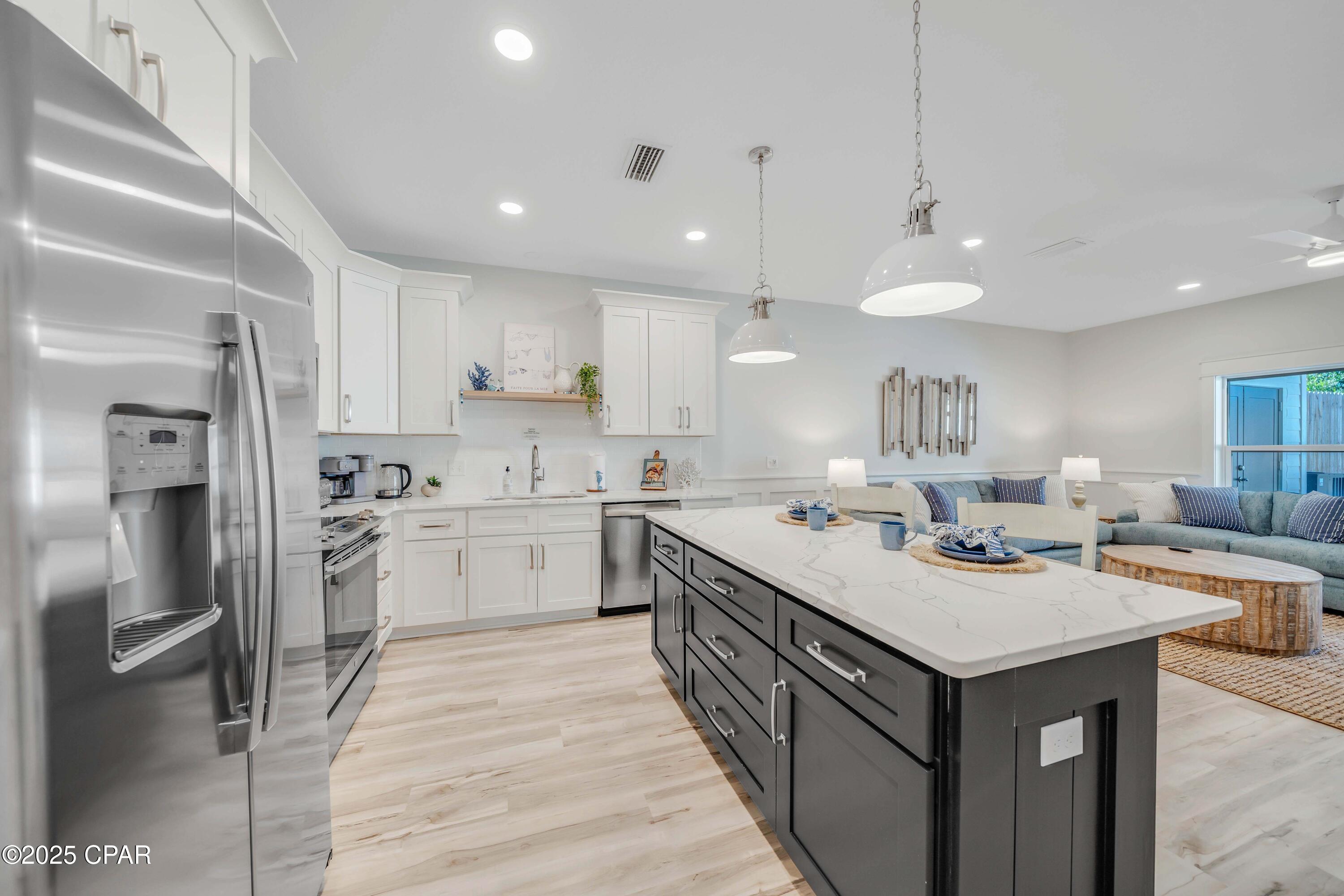 B9zrf8xljdr6q4xazyvv6yleird 1j1oflvdunb2ico