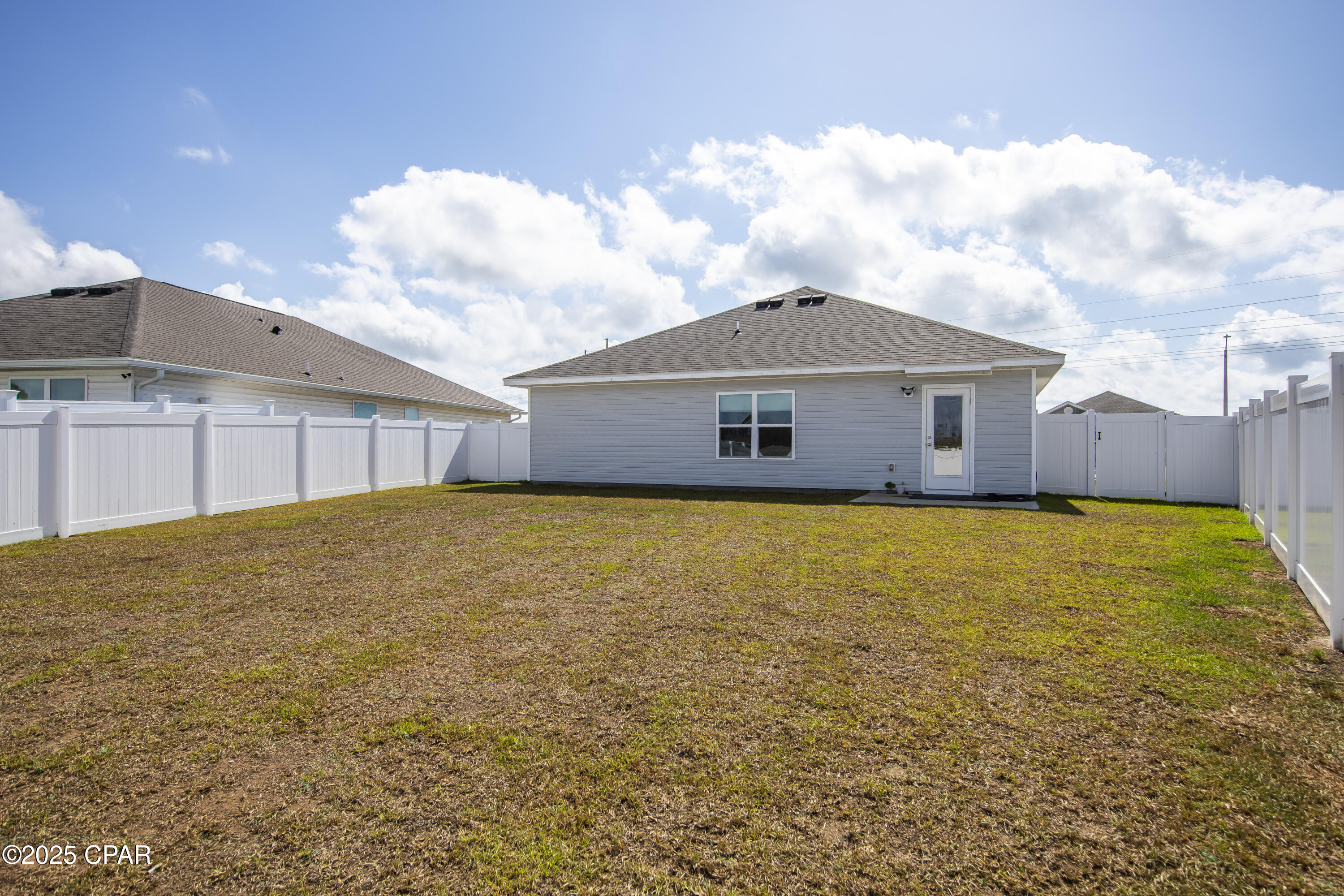 Ywnrwuhftw2tfweoqamr_c1erqaqclzeid14pgm9loi