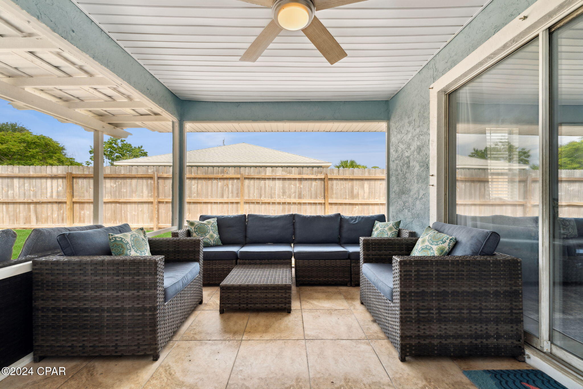 Oyff10skuck4uysq_wvforgmwxz3gdz2p6su8hdjuyo