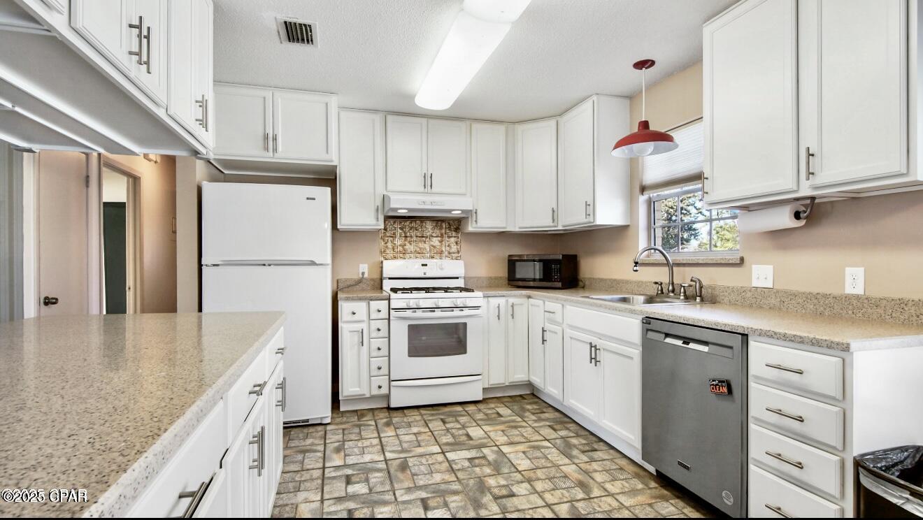 U892qf Tomnoayvia7j7plhtc1 Fwak4rhwau9wrkou