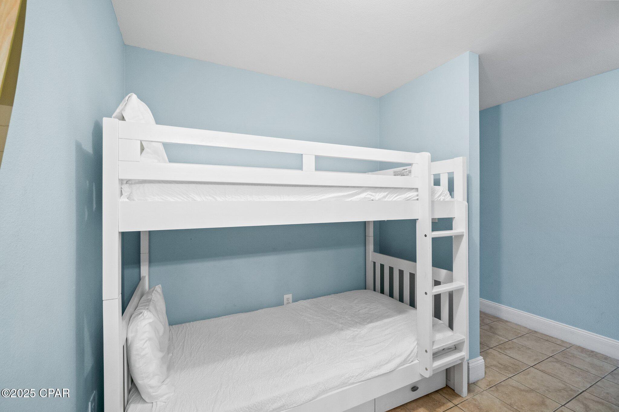 Image 6 For 9902 Thomas Drive 136