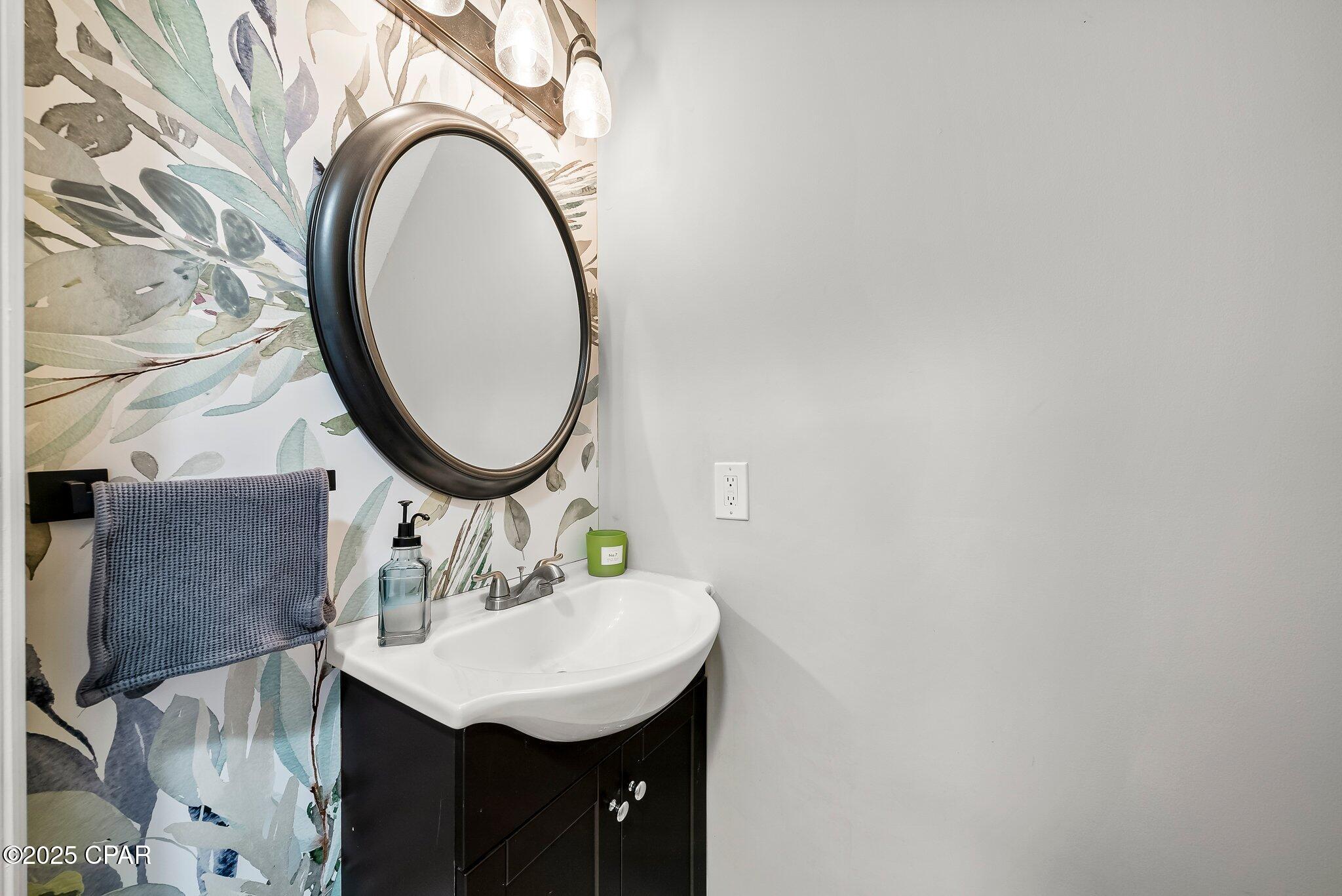 Vdxmfuadmqsrq2a6hpetrfhnmssxzhima9dk7tlu05u